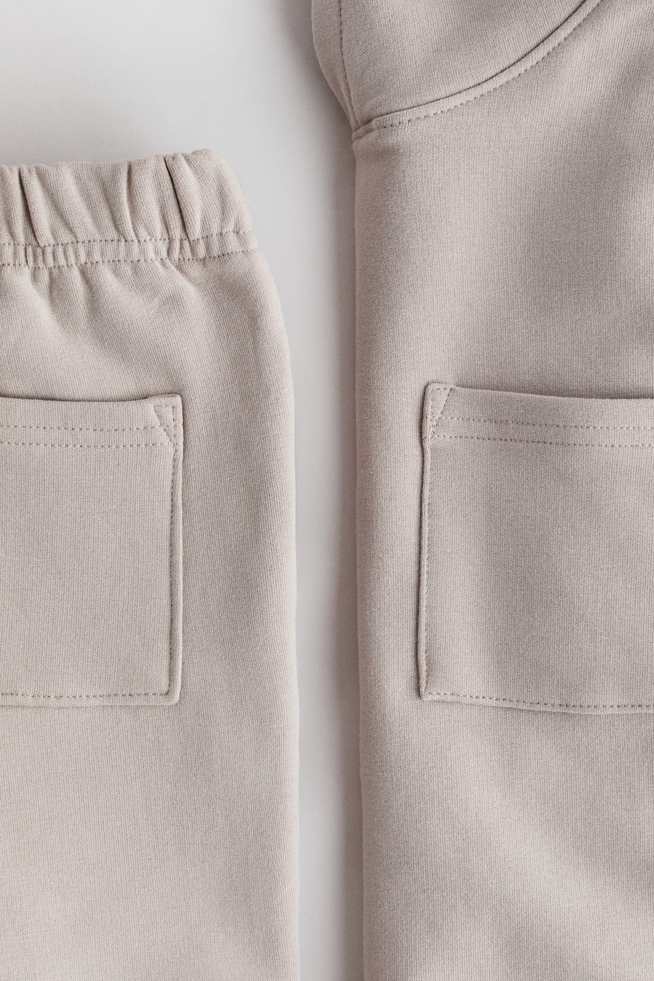 2-Piece Sweatshirt and Sweatshorts Set