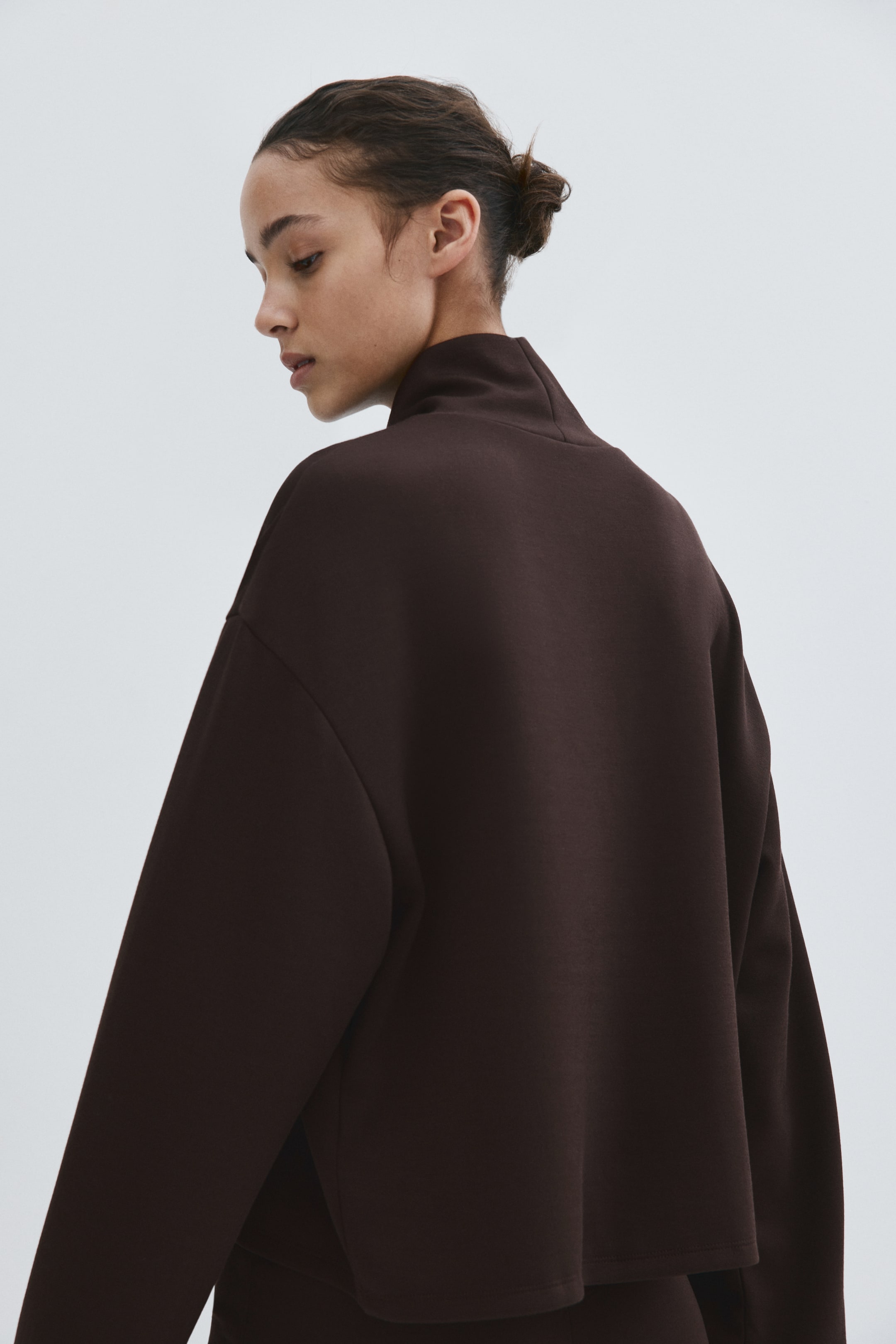 View larger image: 2-piece top and trousers set - Dark brown - Ladies | H&M 4