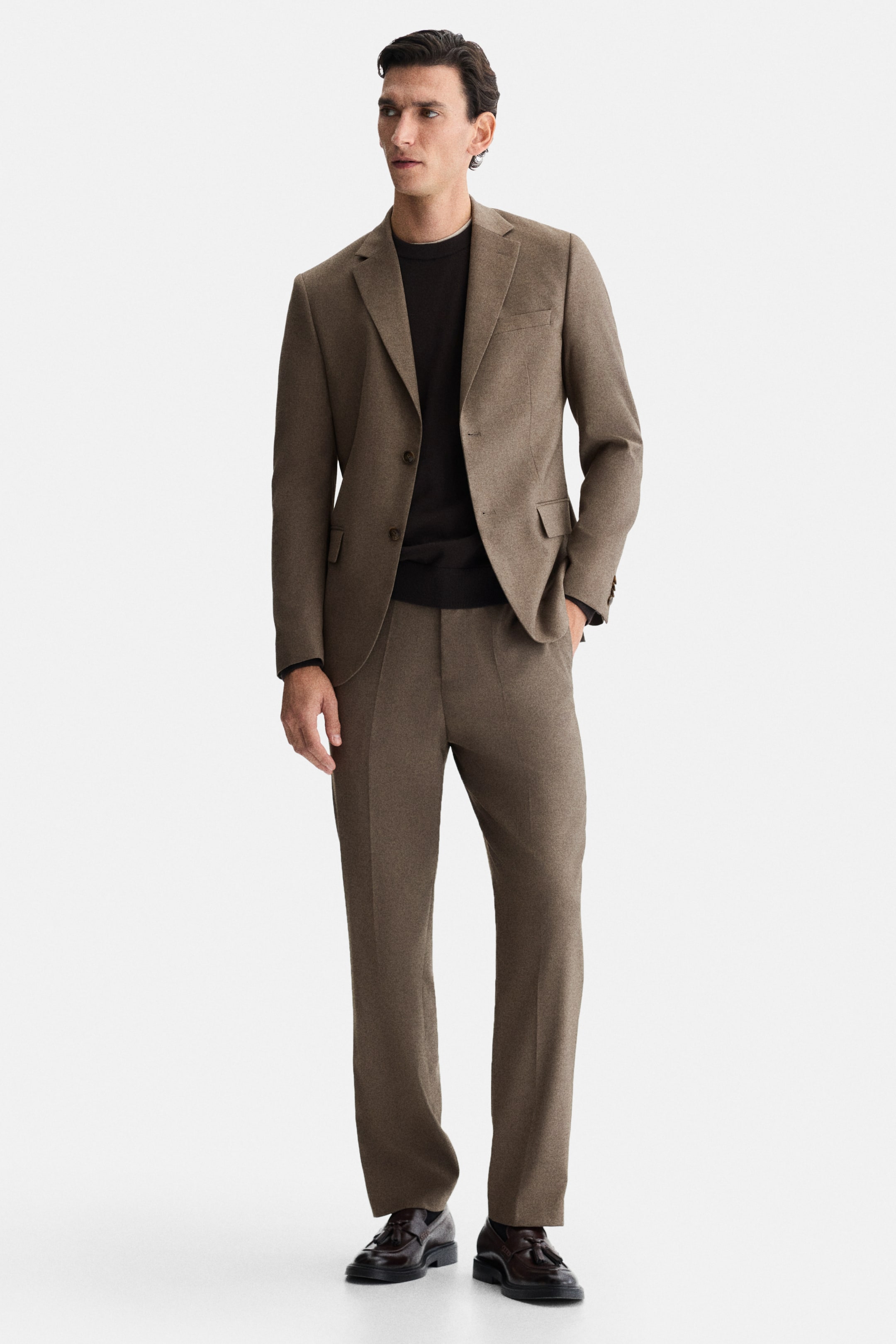 Ampliar la imagen: Pantalón de traje Regular Fit - Beige oscuro - Men | H&M MX 1