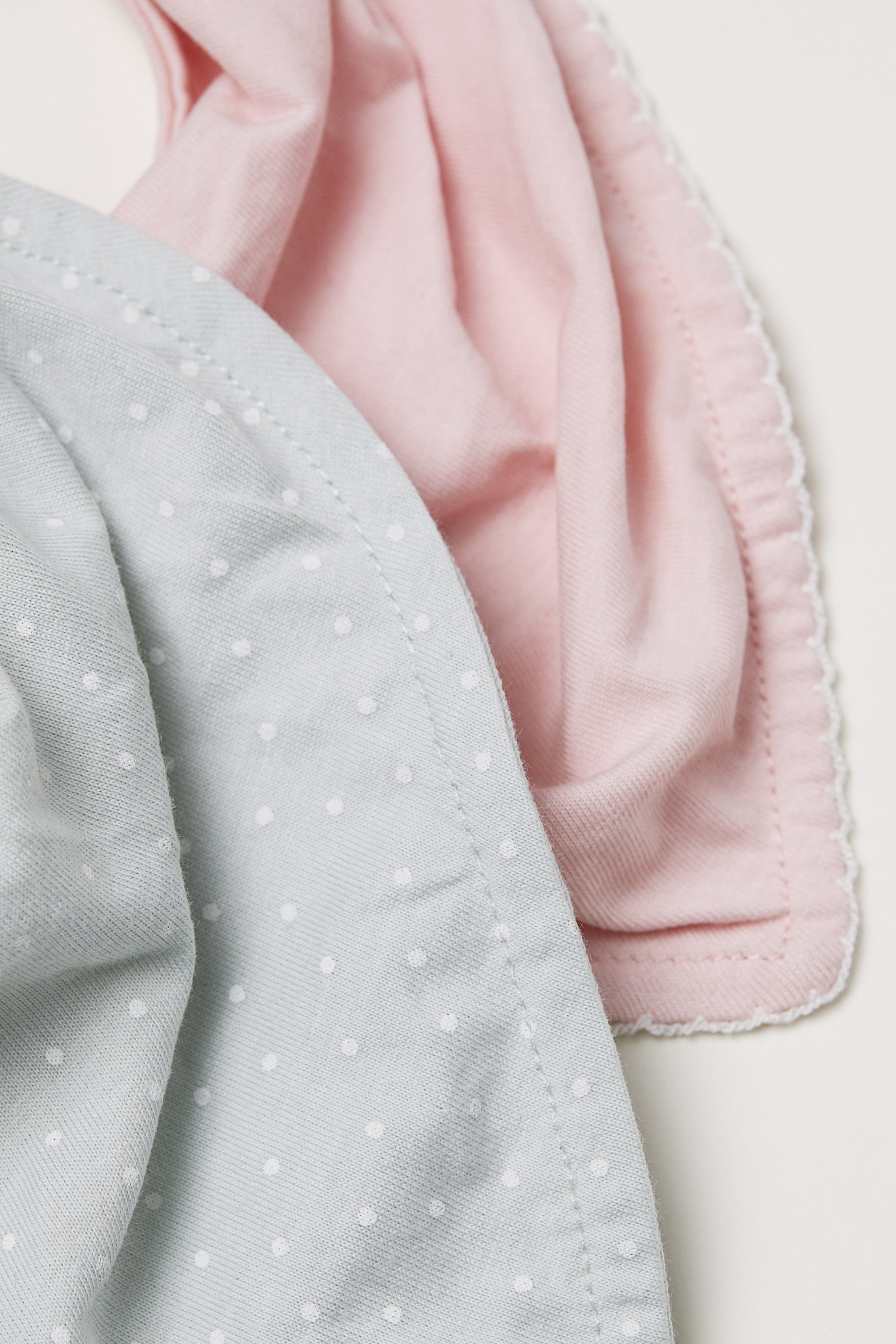 Größeres Bild ansehen: 3er-Pack Dreieckstücher - Naturweiß/Geblümt - Kids | H&M DE 3