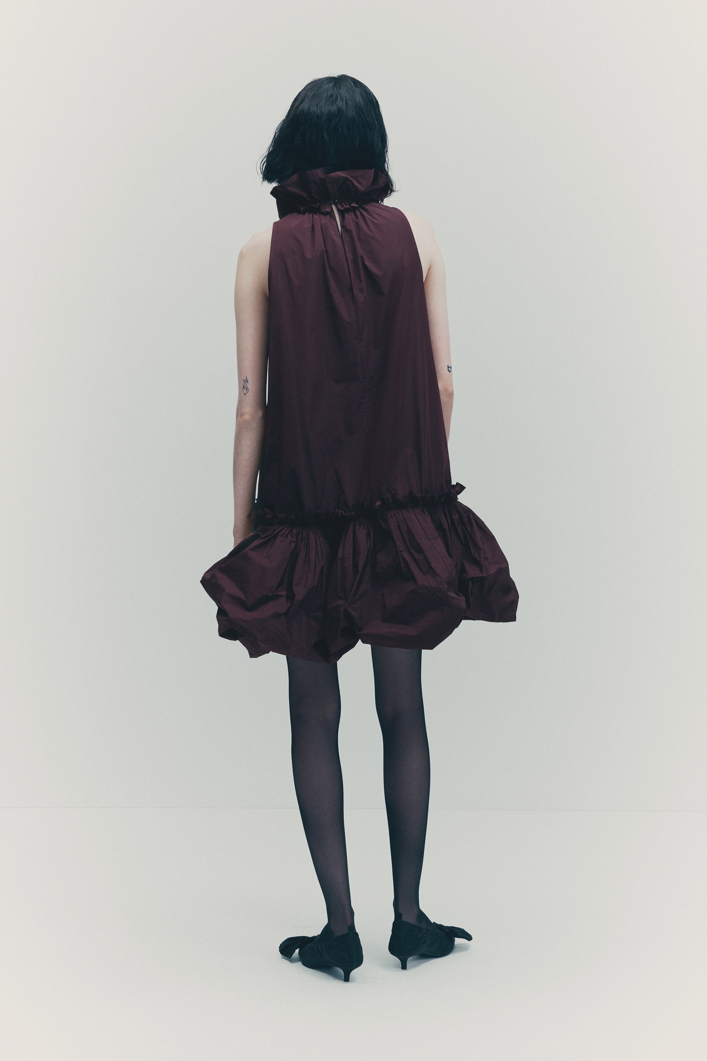 Frill-collar dress