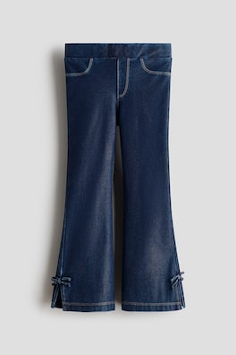 Utsvängda jeggings med denimlook