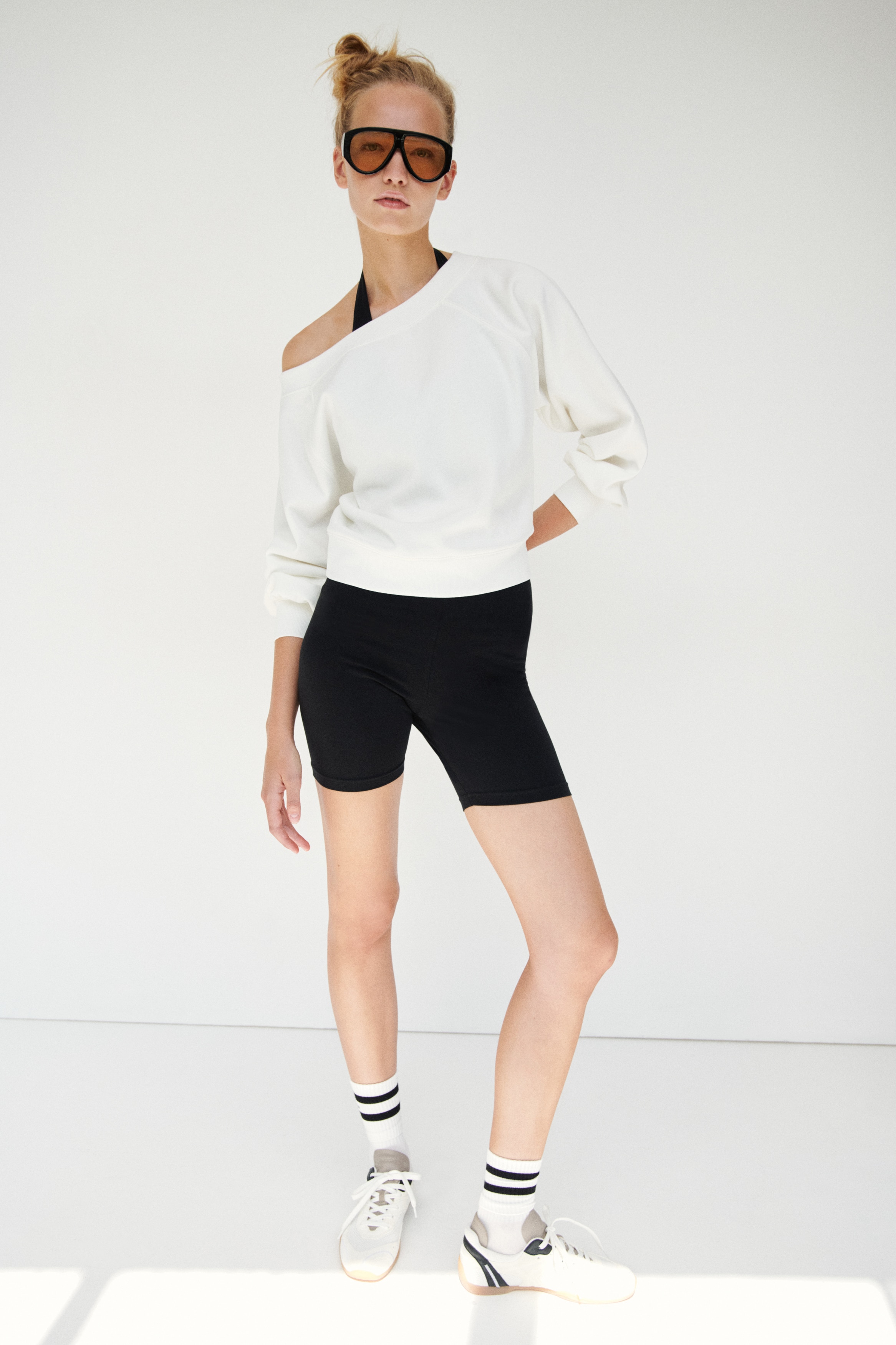 Off-the-Shoulder Sweatshirt - Cream/Light gray melange/Light pink/Navy blue