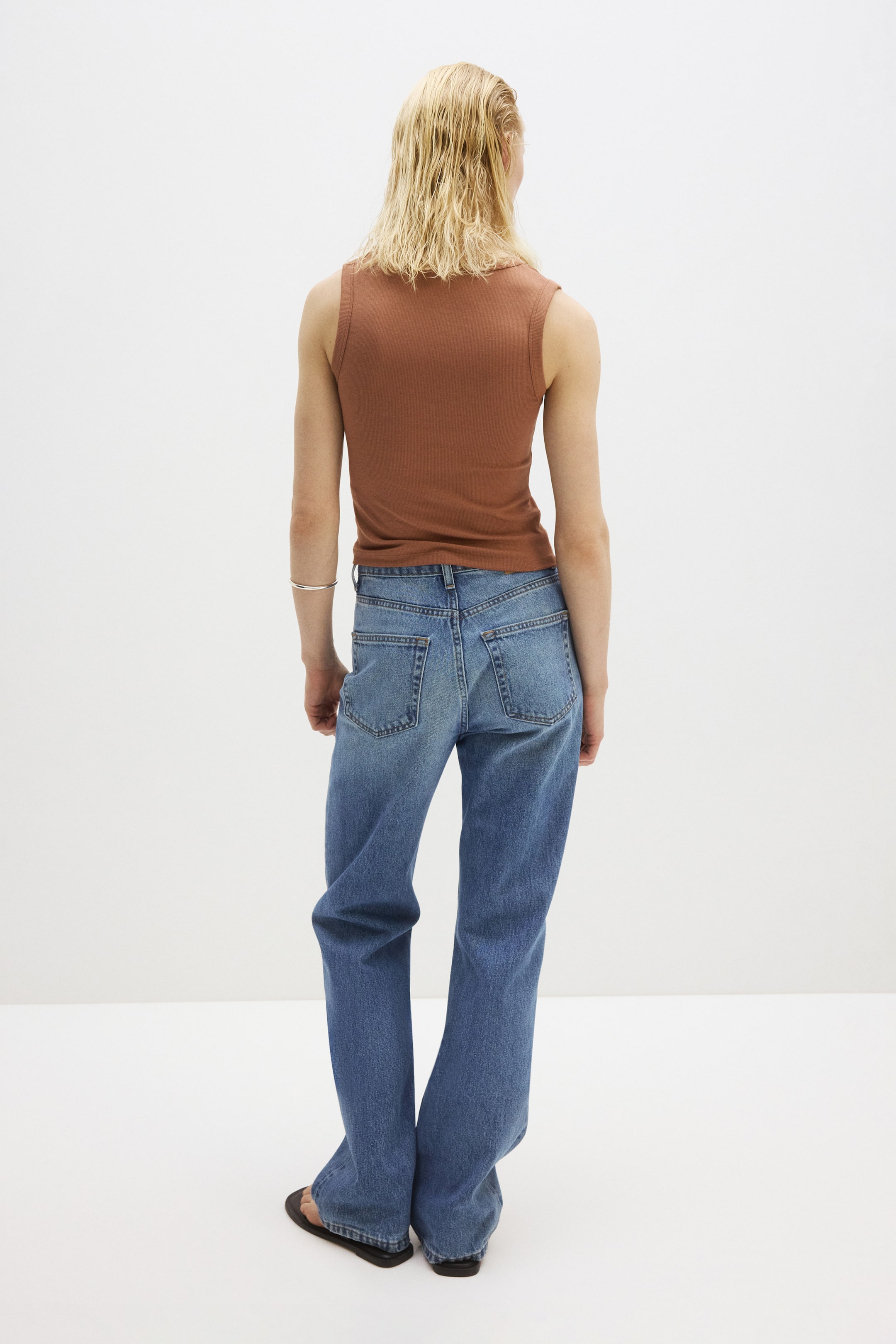 Camisole côtelée rafraîchissante ajustée