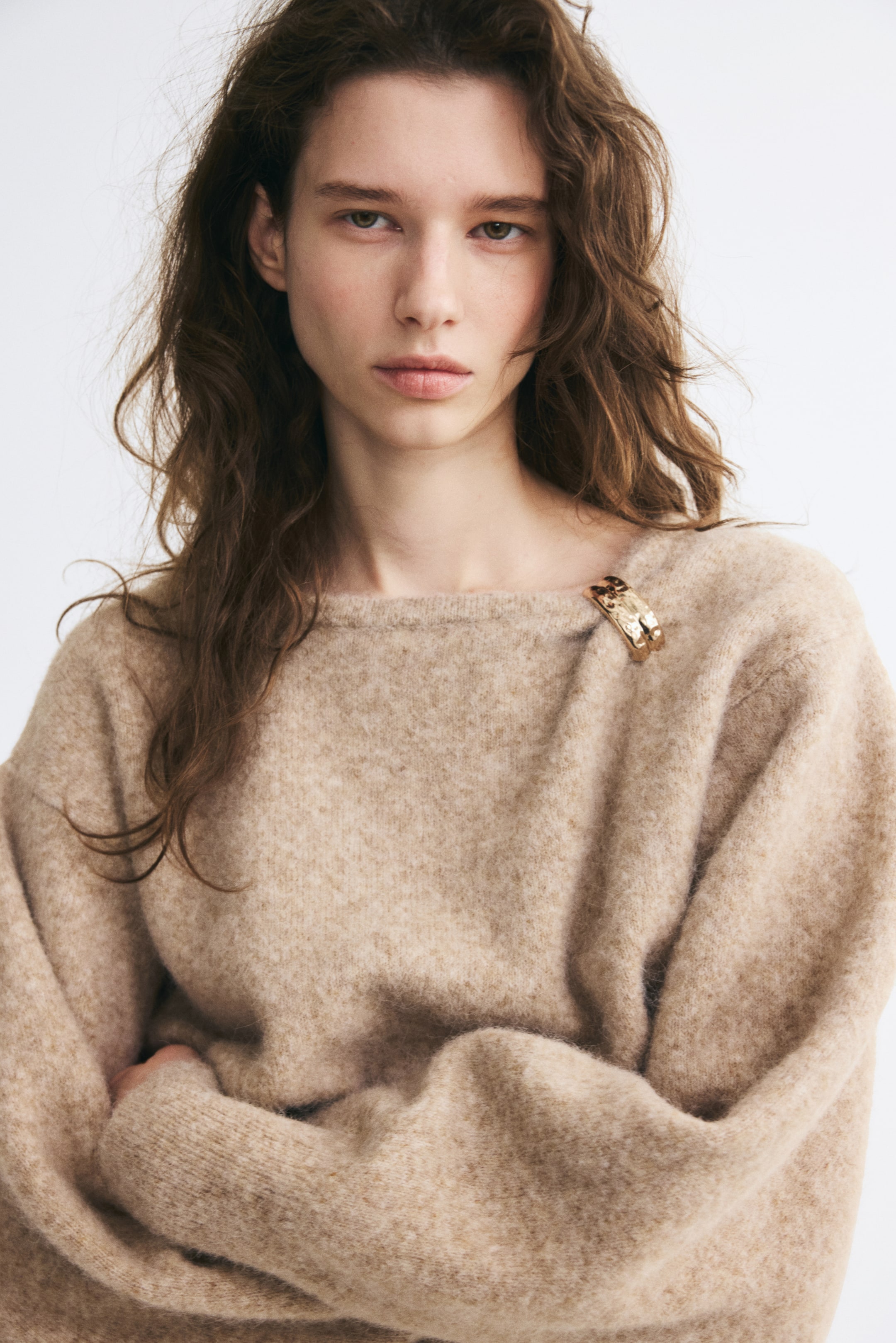 View larger image: Brooch-detail boat-neck jumper - Beige marl - Ladies | H&M 1