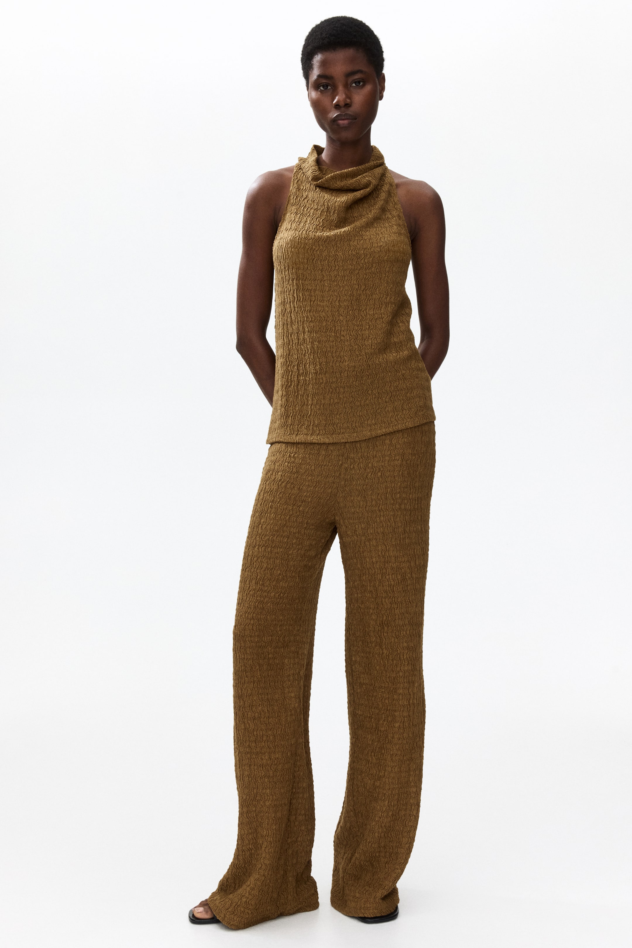 Pantalon large à effet froissé