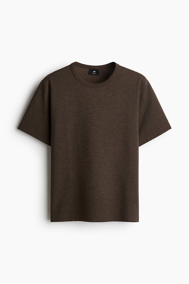 T-Shirt mit Waffelstruktur in Regular Fit - Dunkelbraun - 1