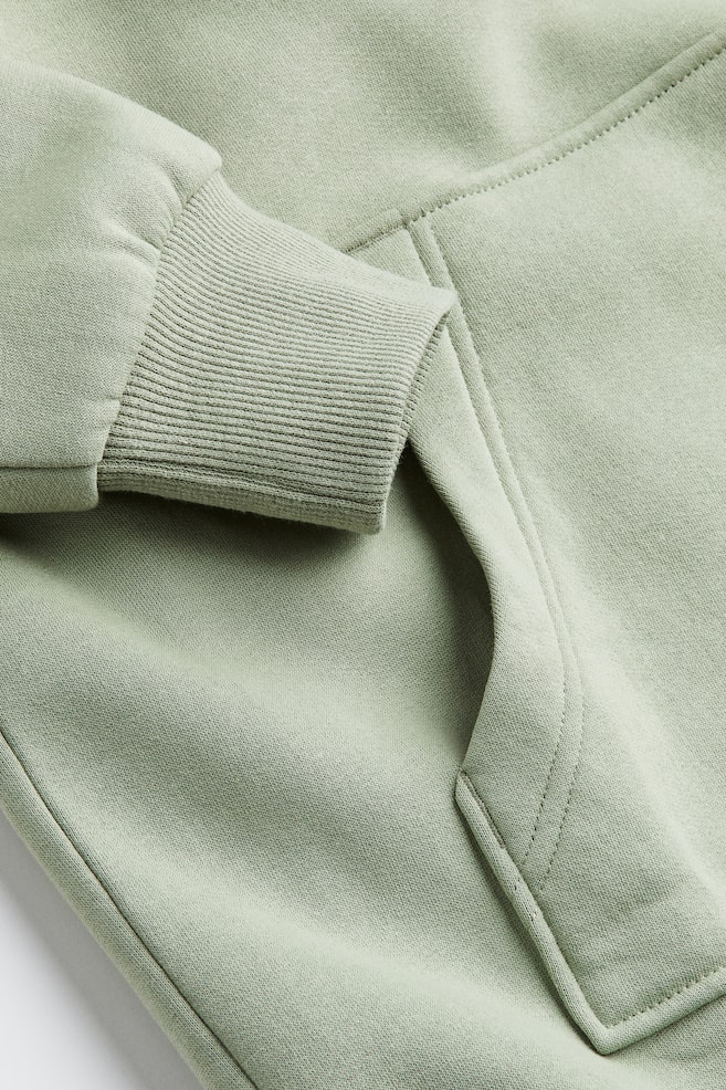 Sweatshirtkjole med hette - Lys kakigrønn/Sort/Mørk grå/Naturhvit/dc - 5