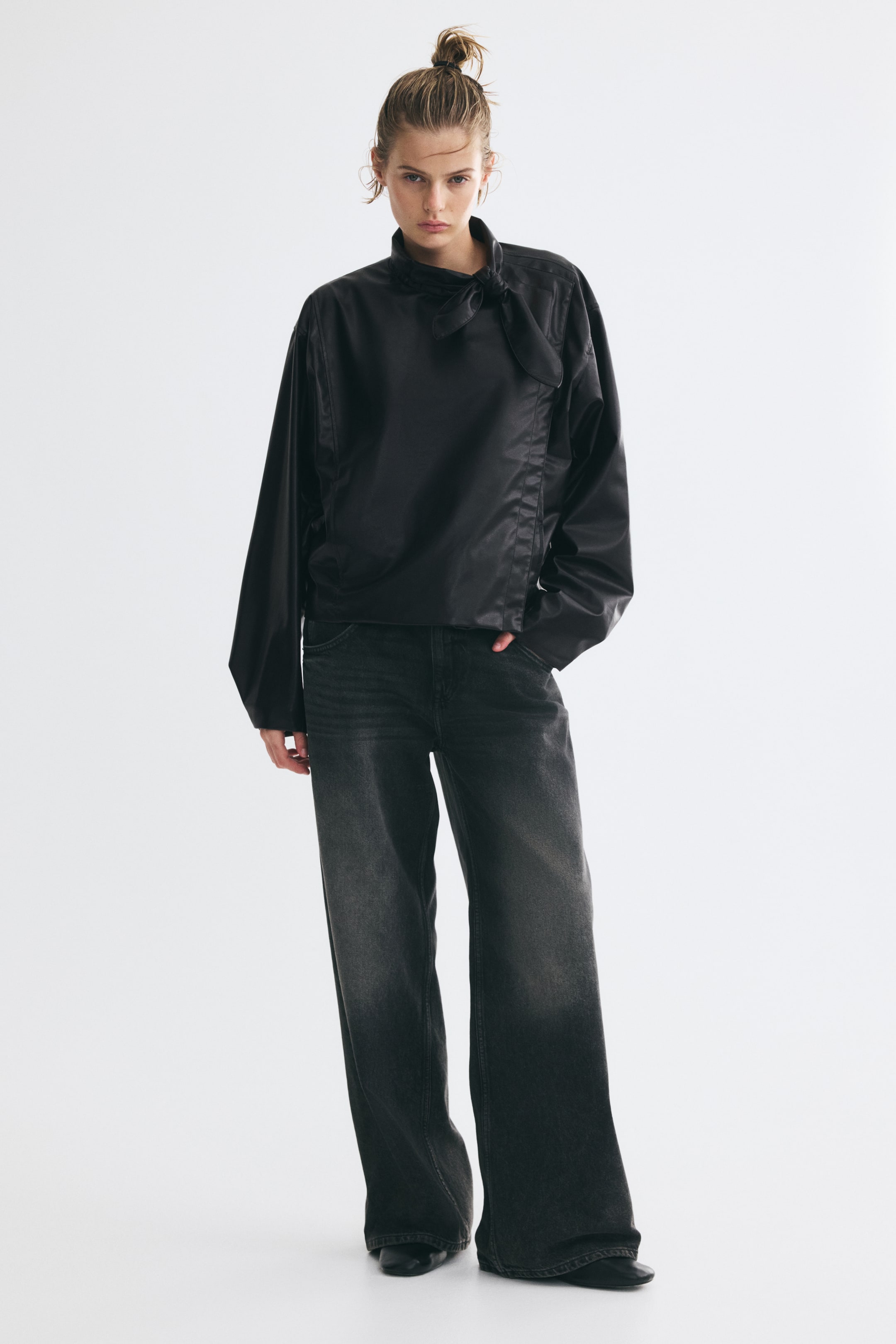 Женские куртки H&M Coated Jacket with Scarf Collar — фото 4
