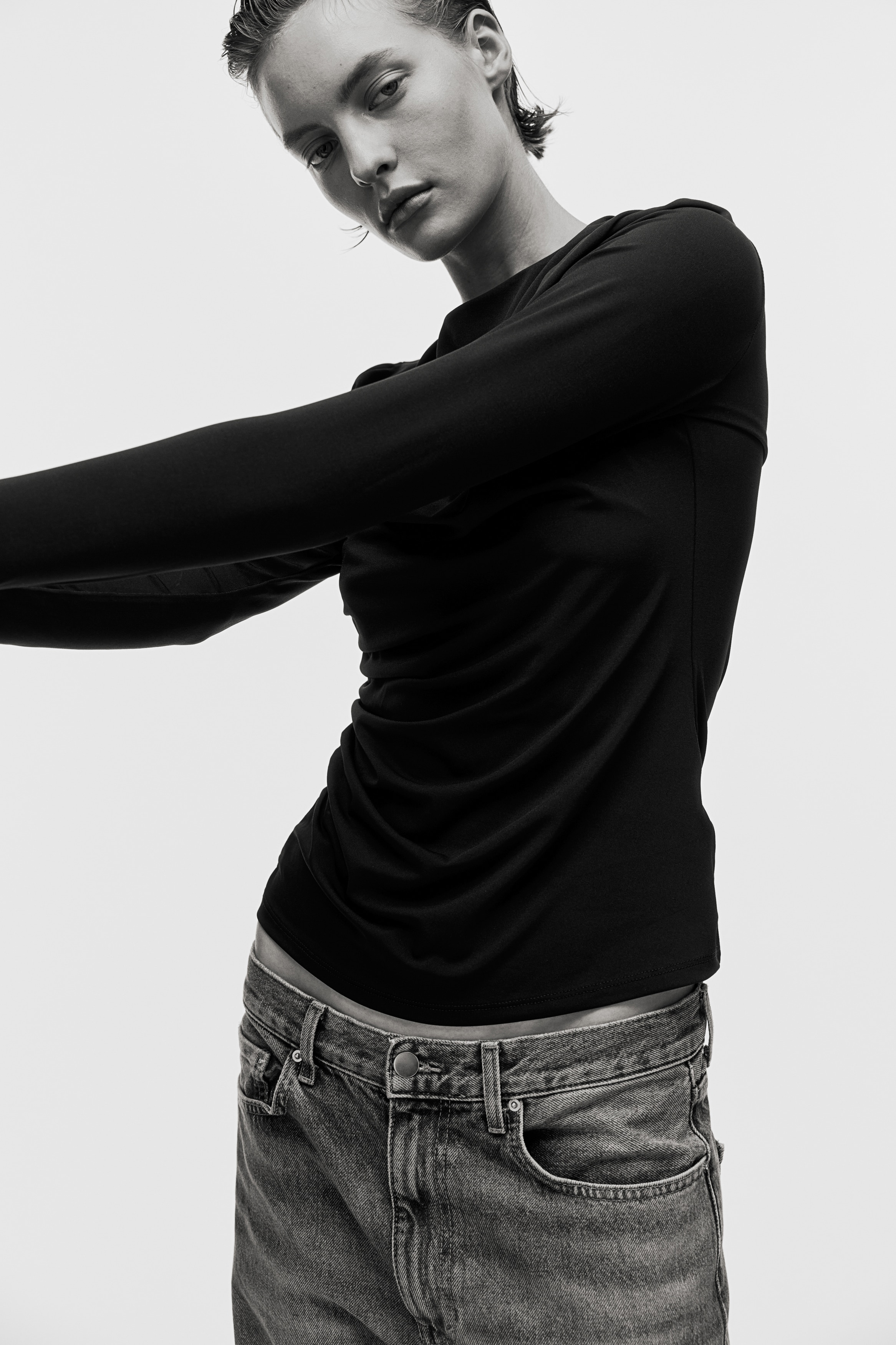 H & M - ドレープジャージートップス - ブラック H & M - ドレープジャージートップス - ブラック