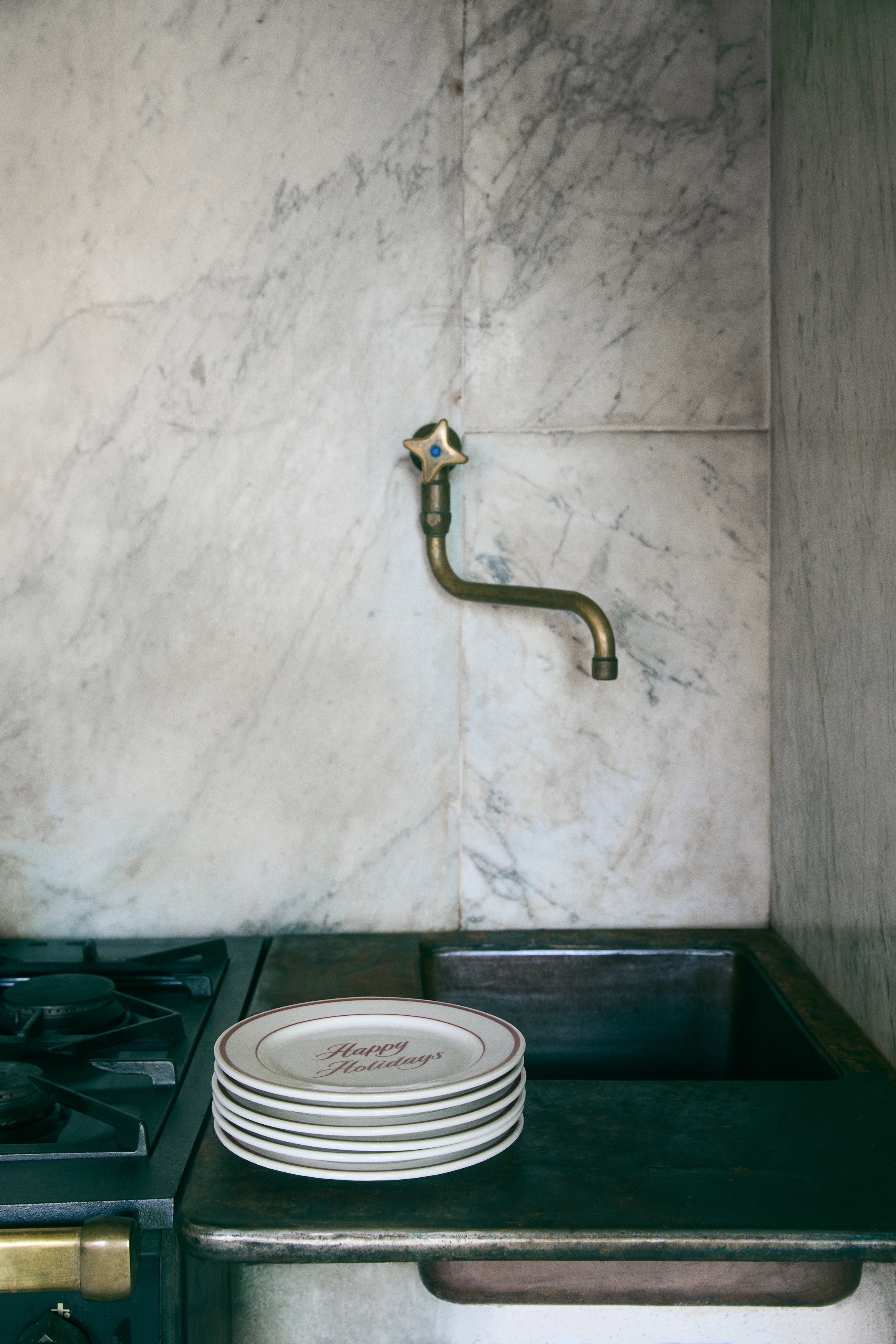 Assiette moyenne en porcelaine - Rouge/Happy Holidays/Rouge/cœur