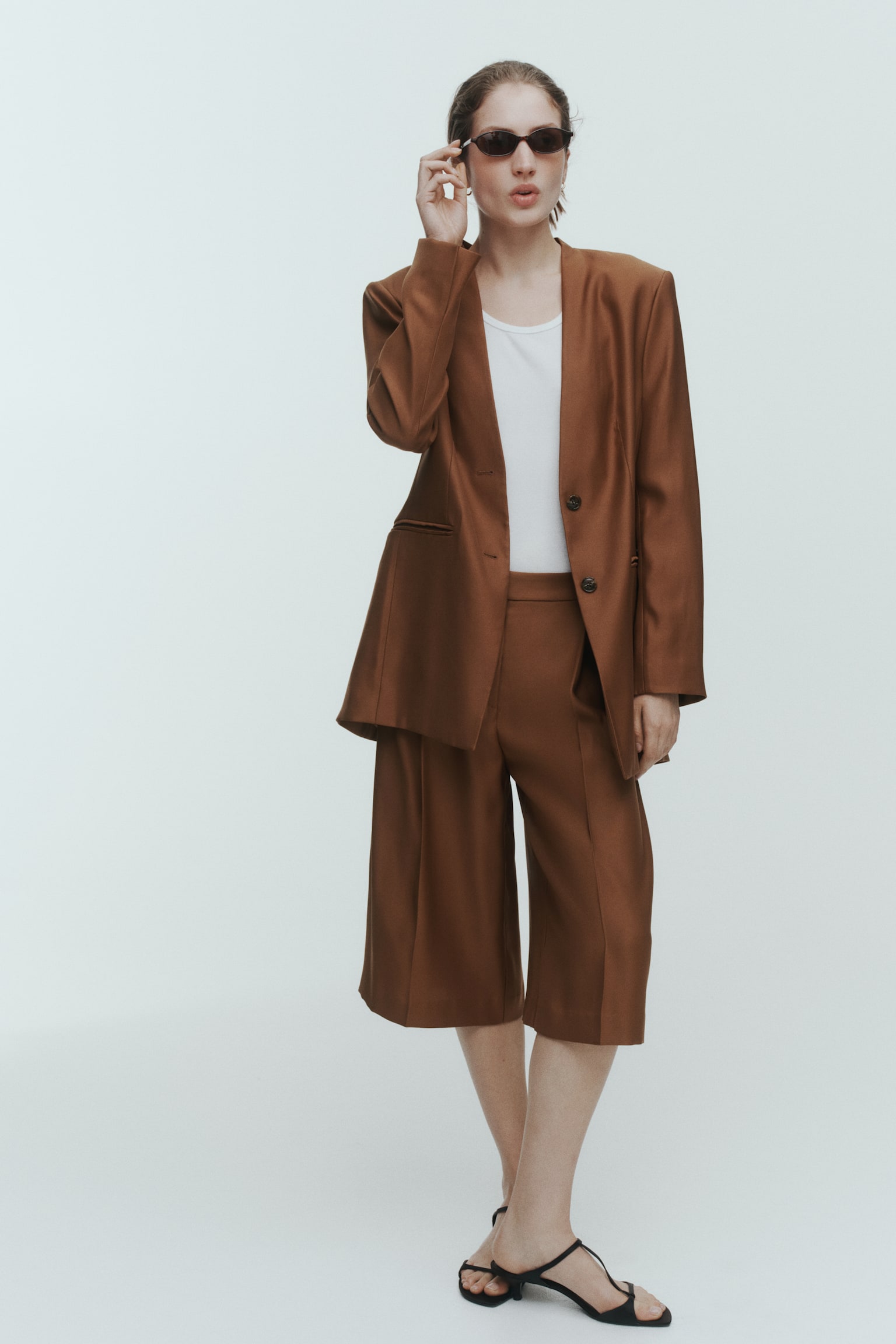 Bermuda shorts - Brown/Light beige - 1