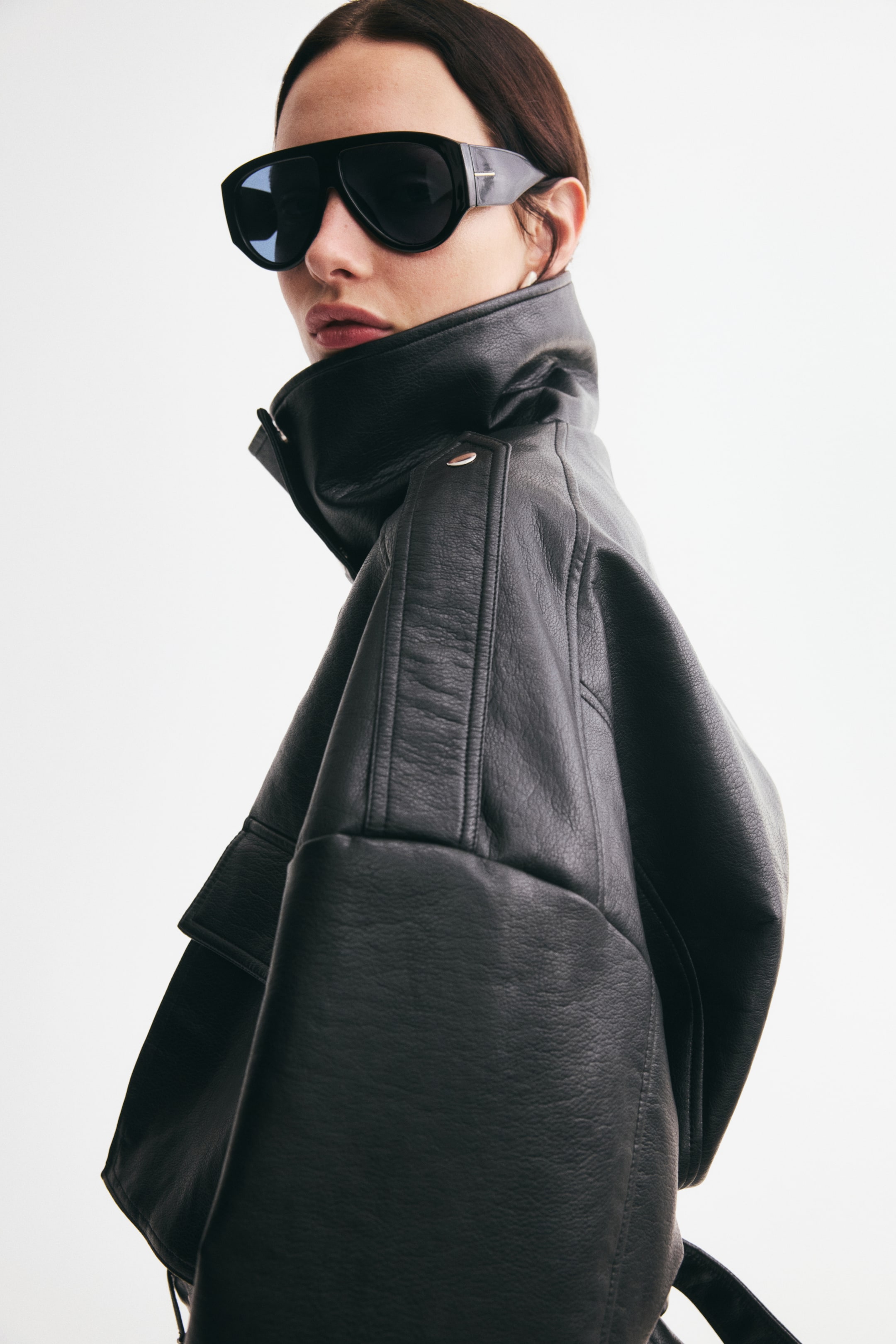 Женские куртки H&M Belt-Detail Biker Jacket — фото 6