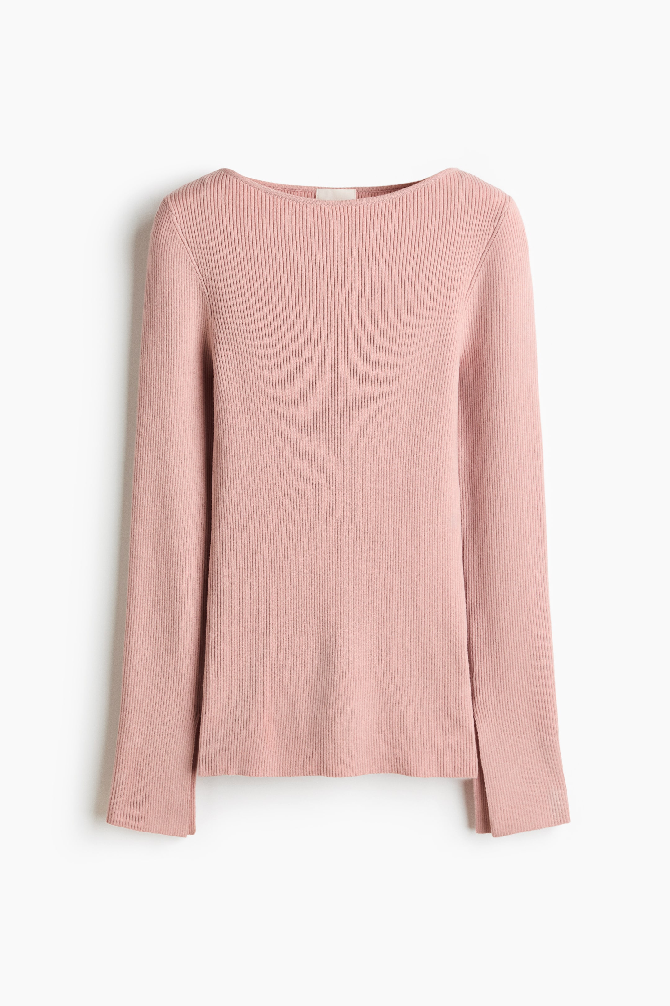 이미지 확대 보기: 앞면에서 본 분홍색 골지 니트 상의로, 보트 넥라인과 커프스에 작은 트임이 있는 긴 소매가 특징입니다.