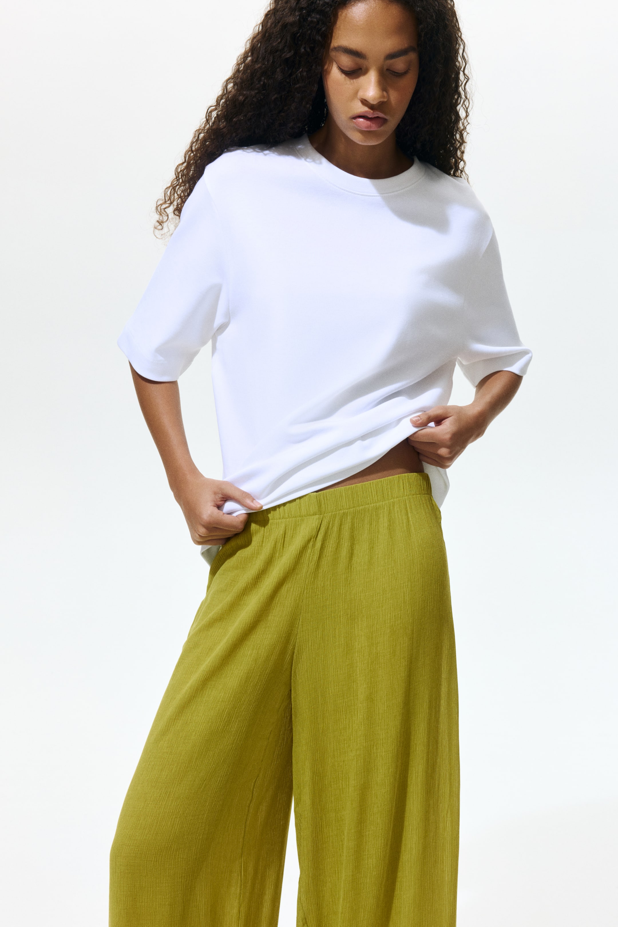 Wide-Leg Crinkled Pants