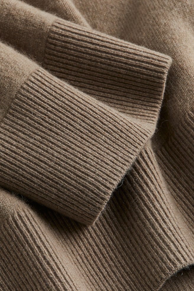 Obszerny sweter kaszmirowy - Ciemnobeżowy/Granatowy/Szarobeżowy - 5