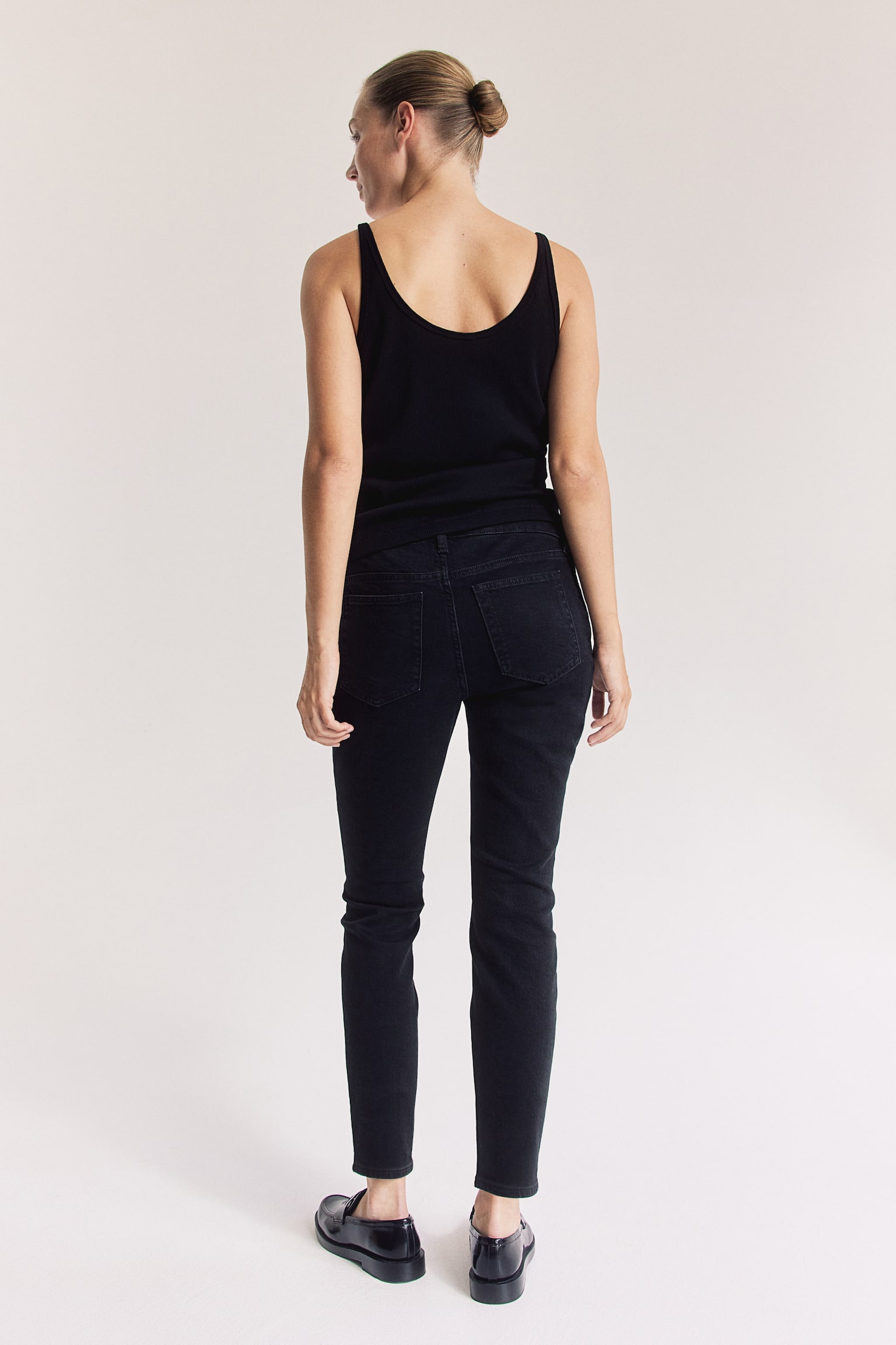 MAMA Slim Ankle Jeans - Black - 4