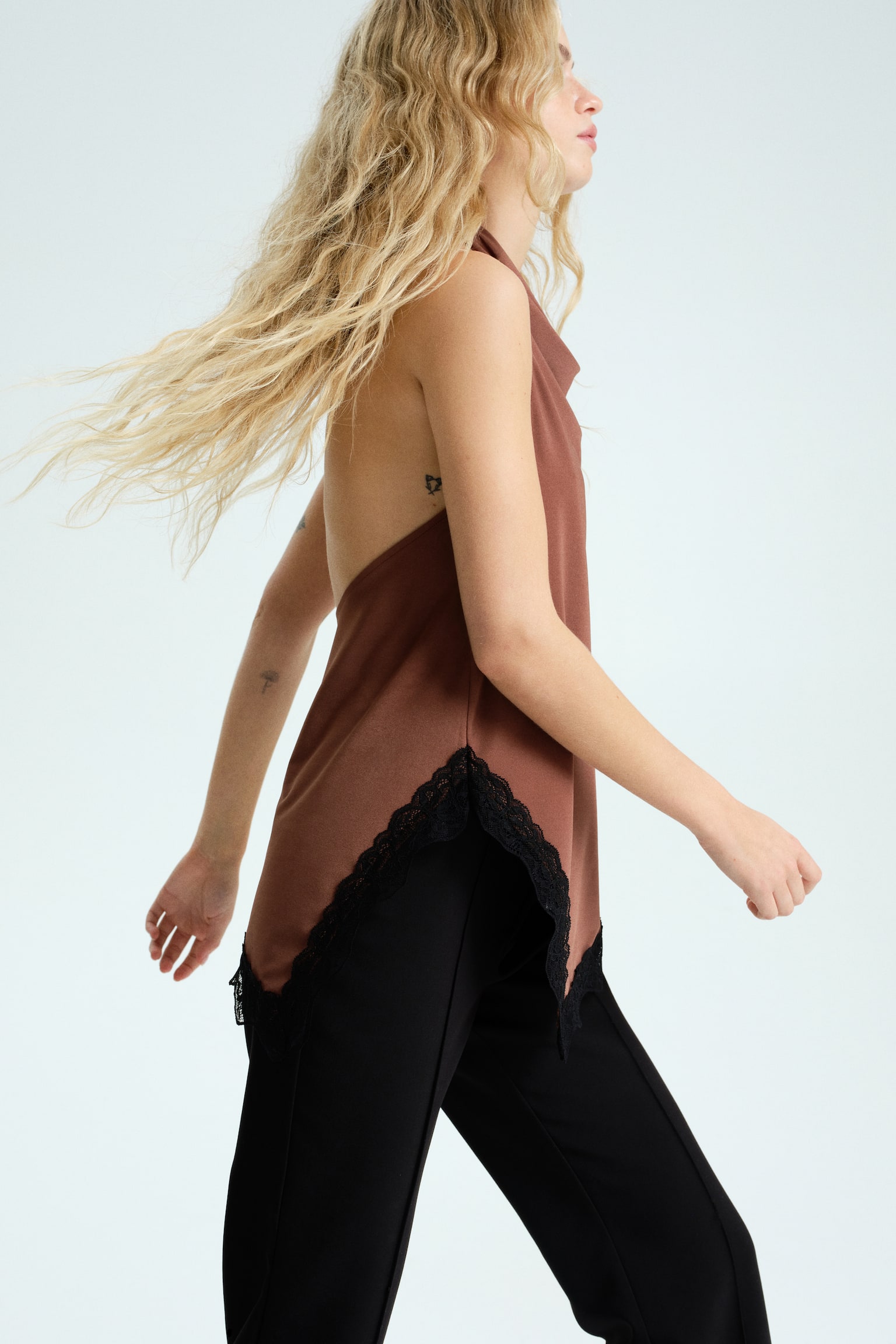 Lace-trimmed halterneck top - Brown/Black - 3