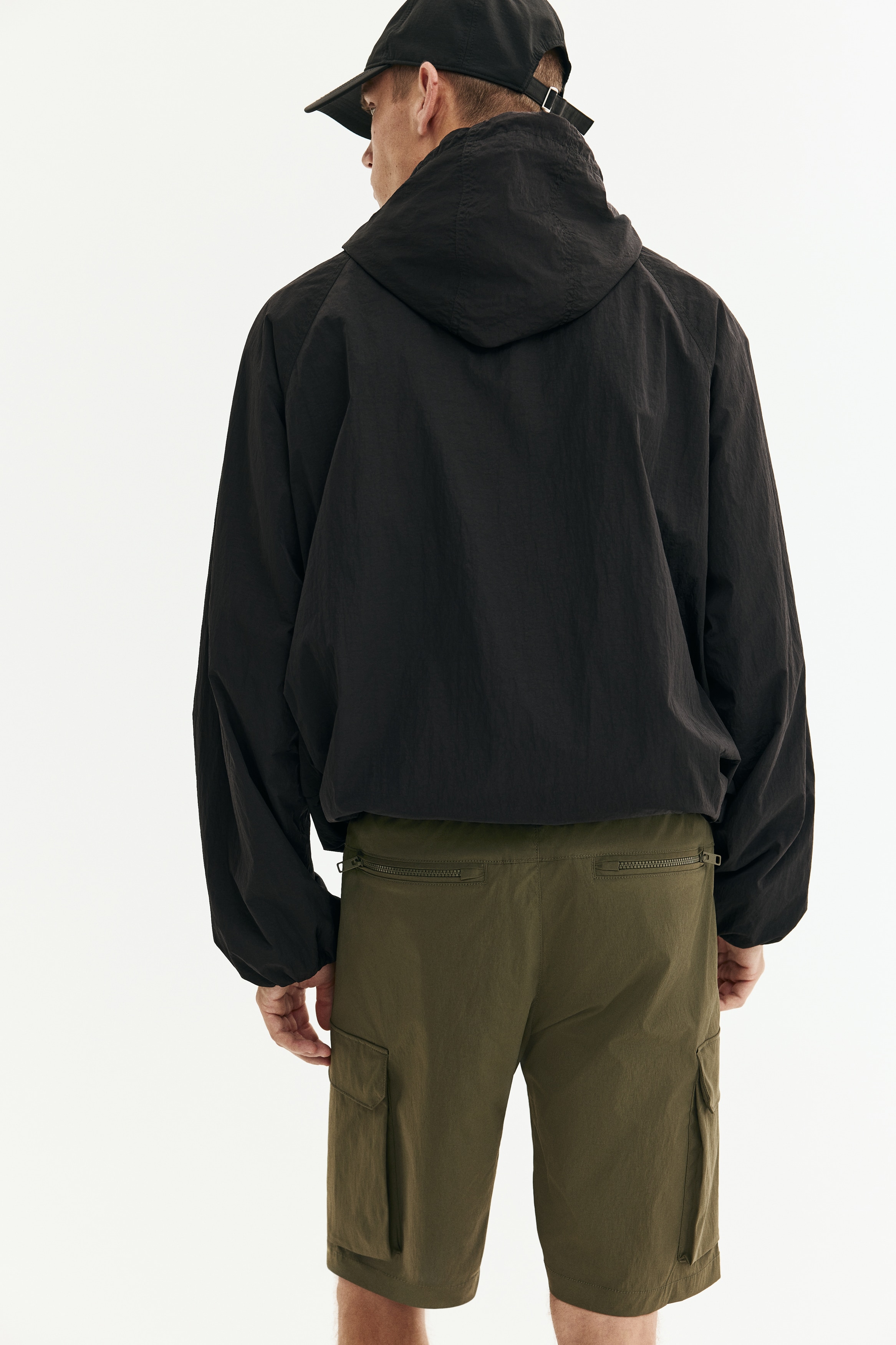 Regular Fit Nylon cargo shorts