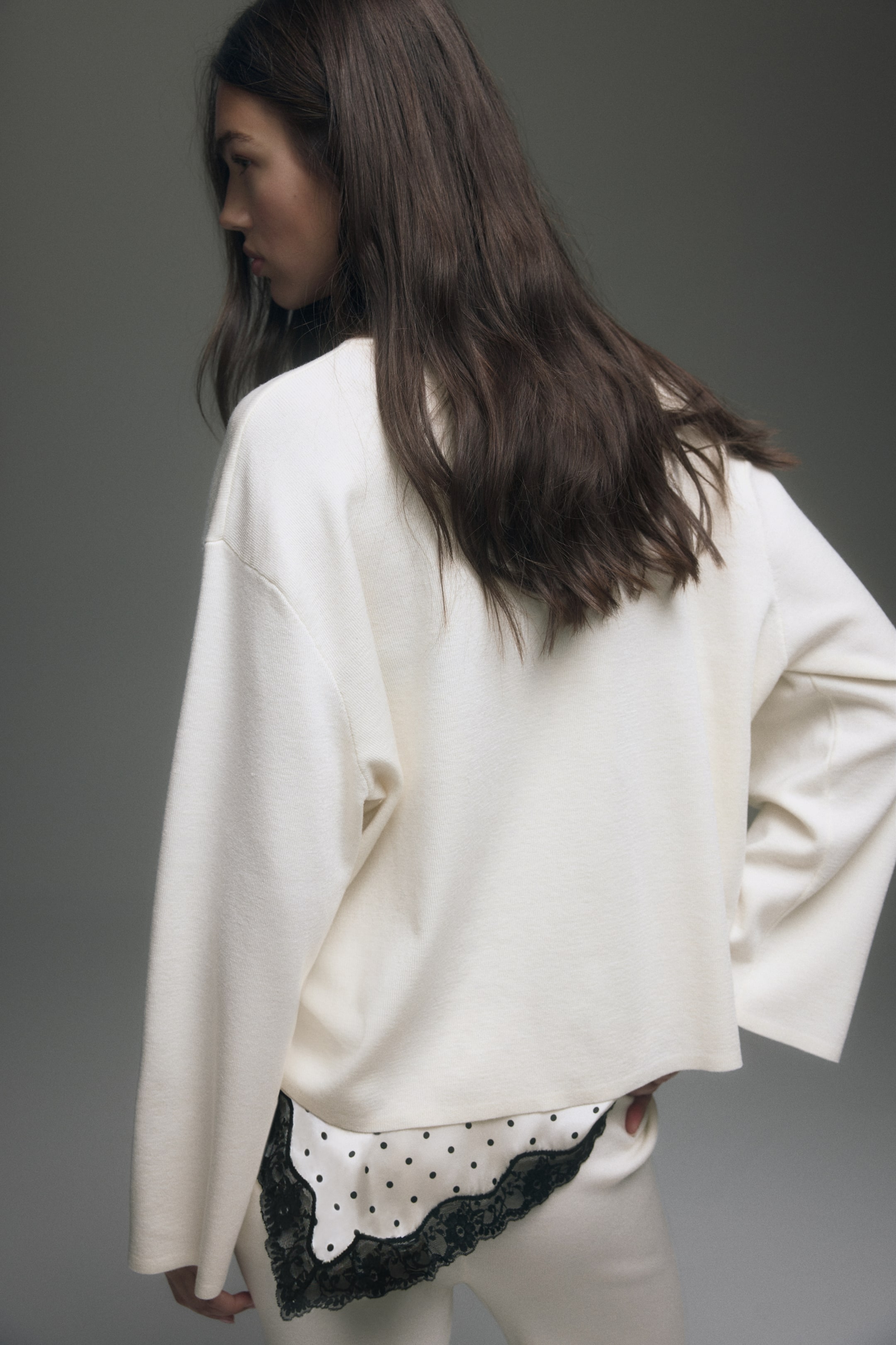 View larger image: Oversized jumper - Cream - Ladies | H&M IN 5