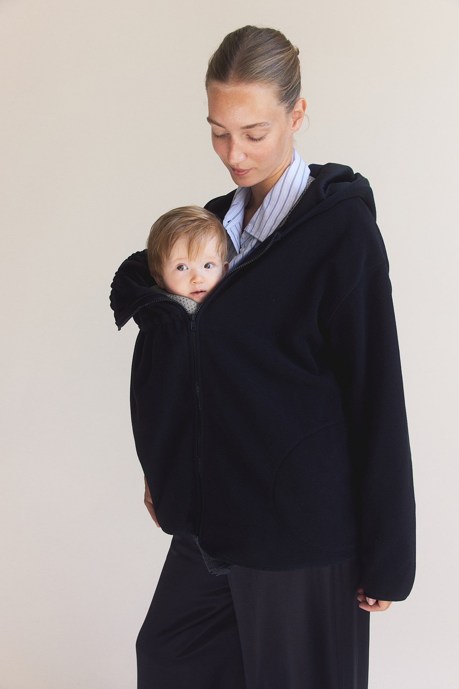 MAMA Before & After Babywearing Fleece Jacket - Black - 1