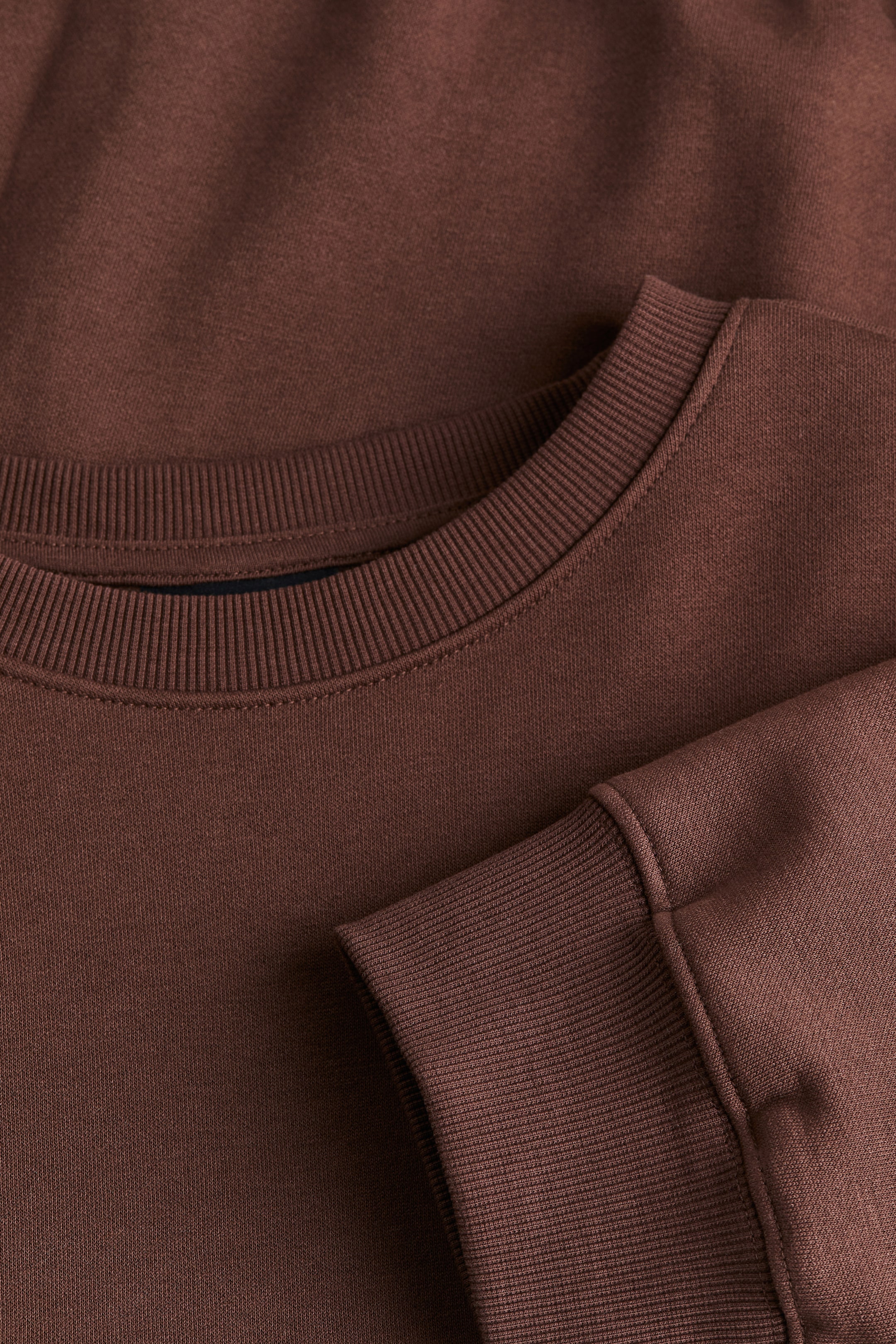 Loose Fit Sweatshirt - Round Neck - Long sleeve - Brown - Men | H&M US