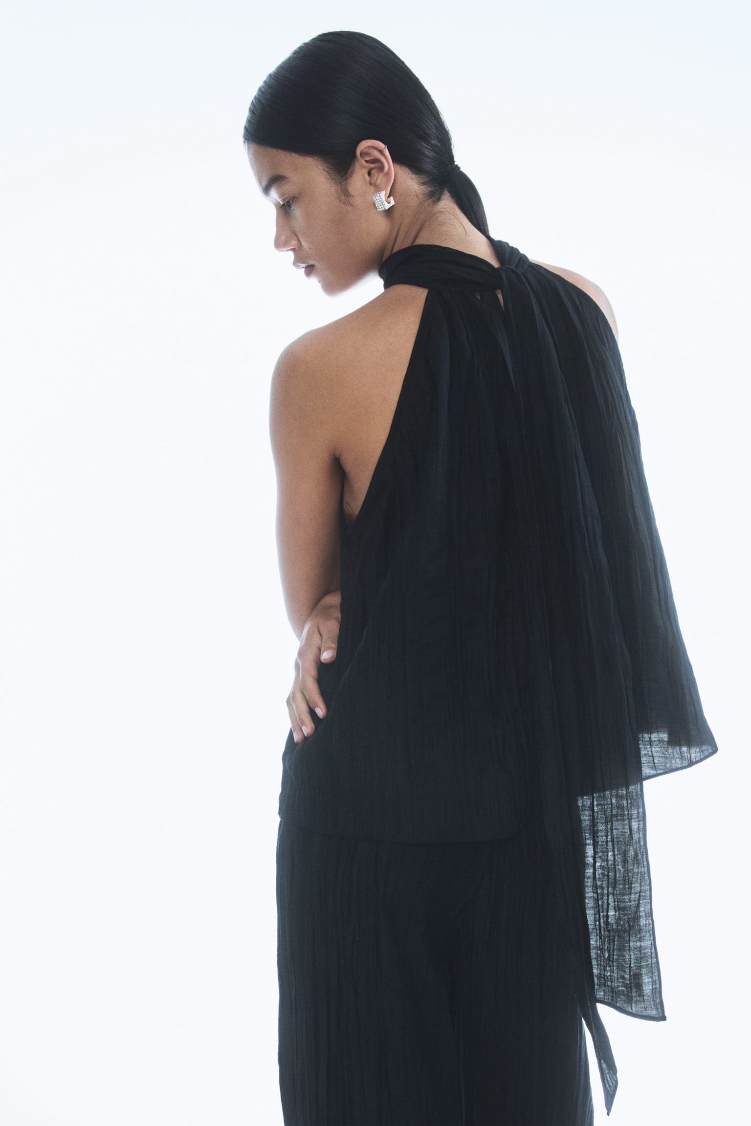 Crinkled halterneck top - Black/Cream - 4