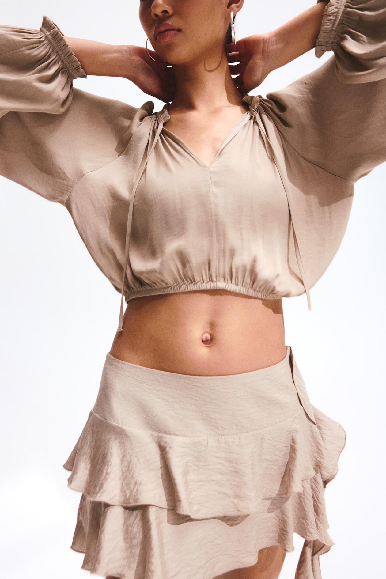 Balloon-Sleeved Blouse - image 5