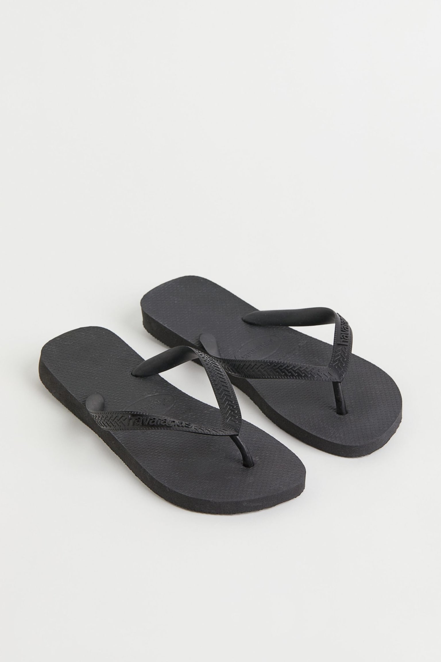 Top Ii Flip Flop - Black/White/Red Crush