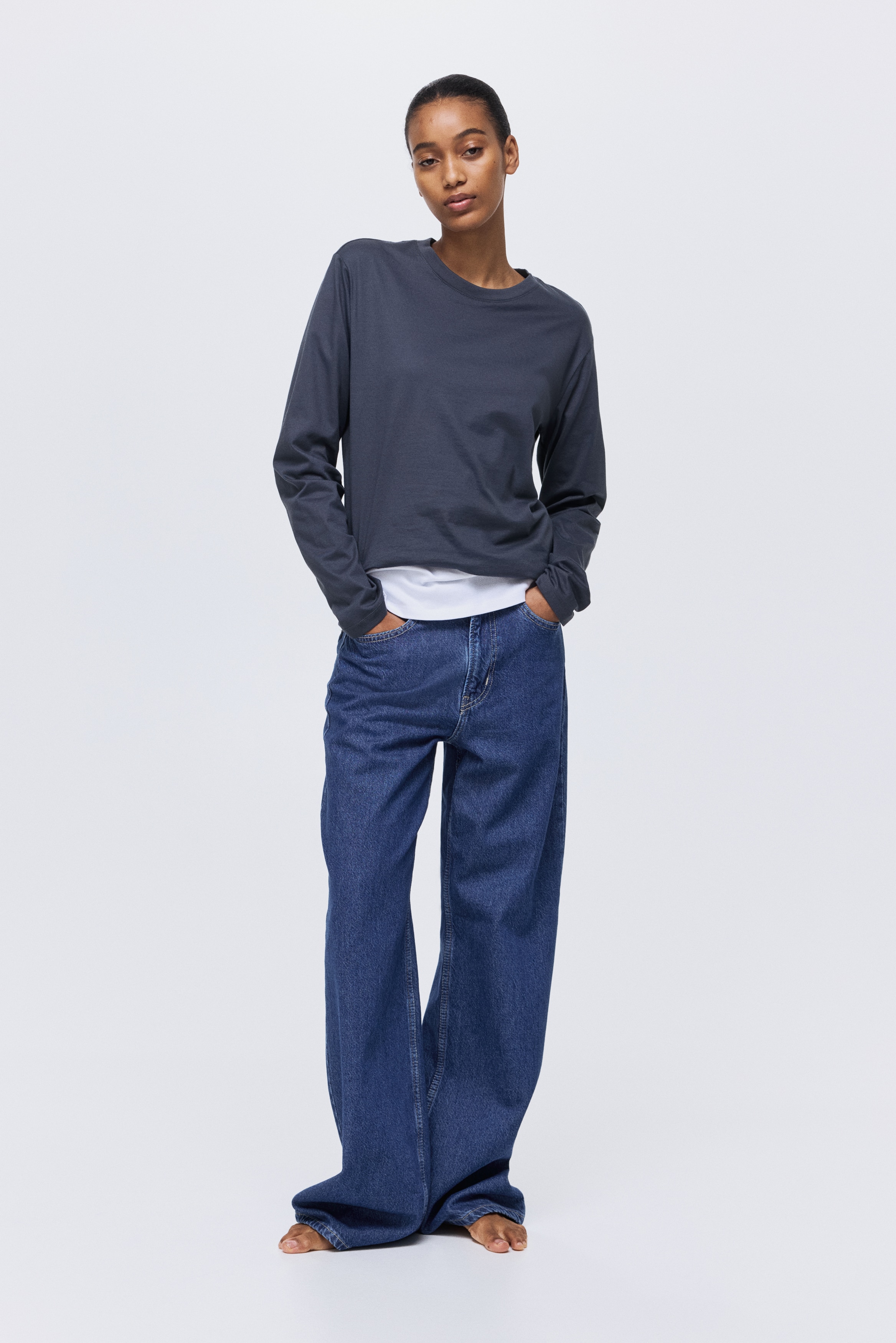 Long-sleeved cotton top