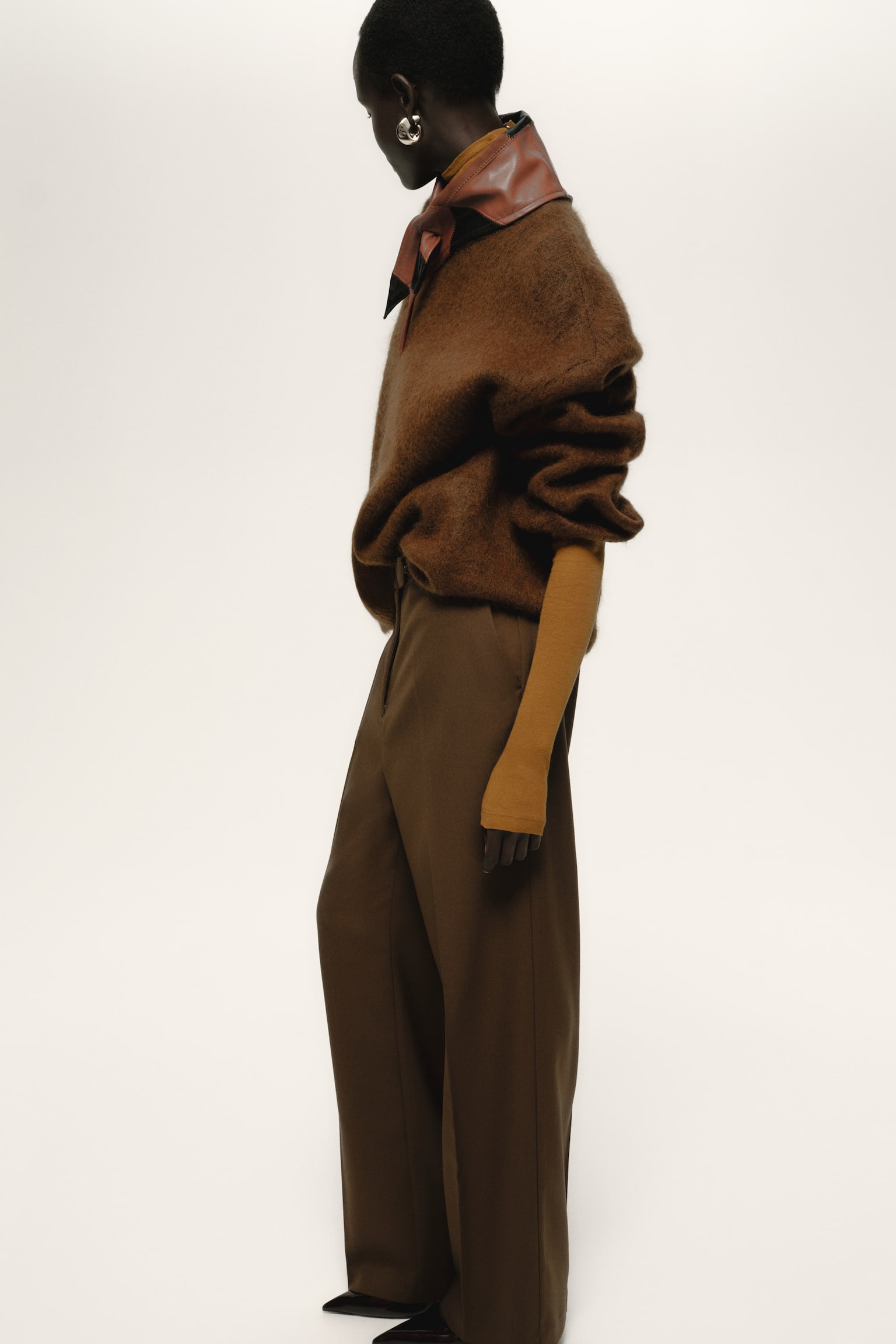 High-waisted tailored trousers - Brown/Cream - 1