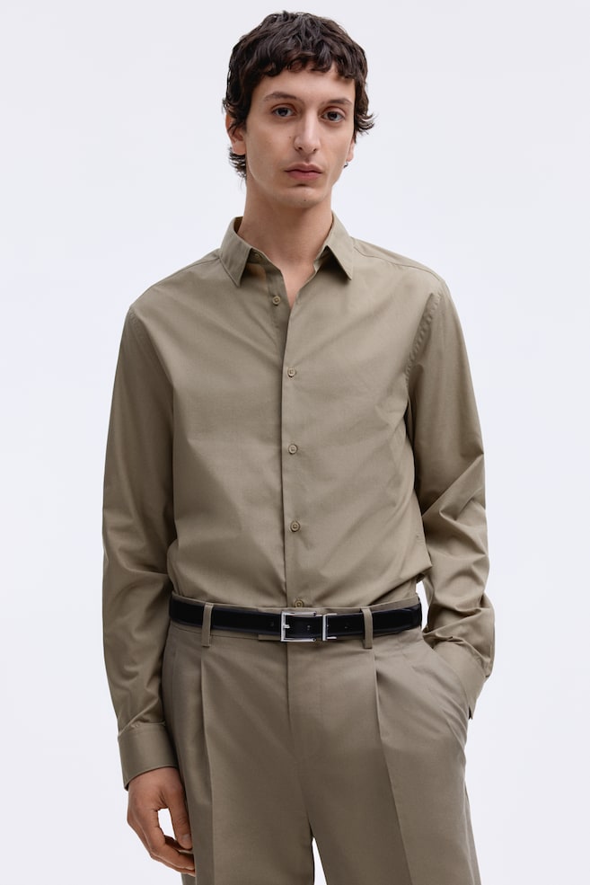 Easy-Iron-Hemd in Slim Fit - Khakigrün/Weiß/Schwarz/Hellblau/Hellrosa/Gestreift/Hellblau/Gestreift/Hellblau/Gestreift/Marineblau/Dunkelgrau - 2