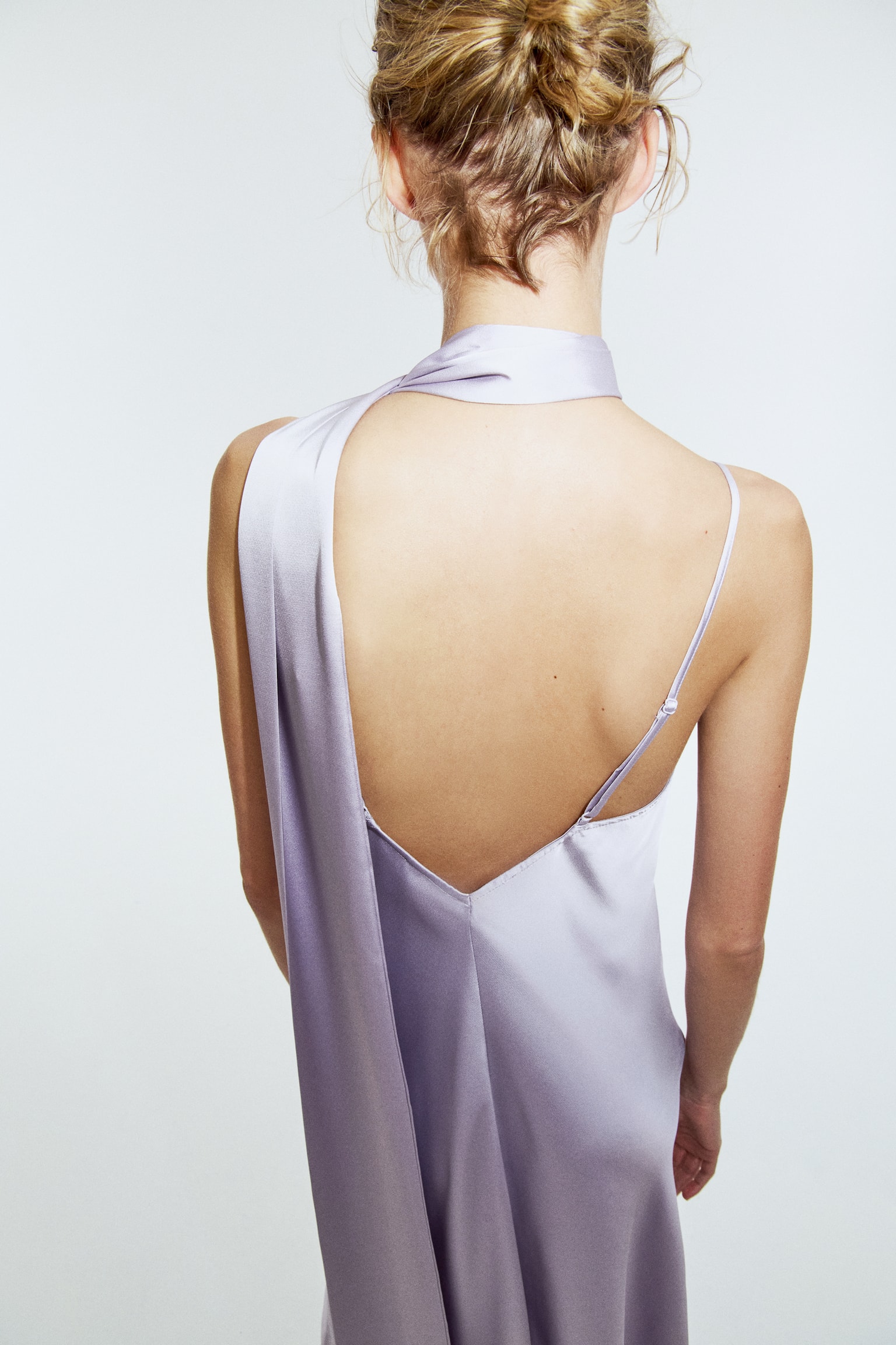 Robe à bretelles fines en satin avec écharpe - Violet clair - 4