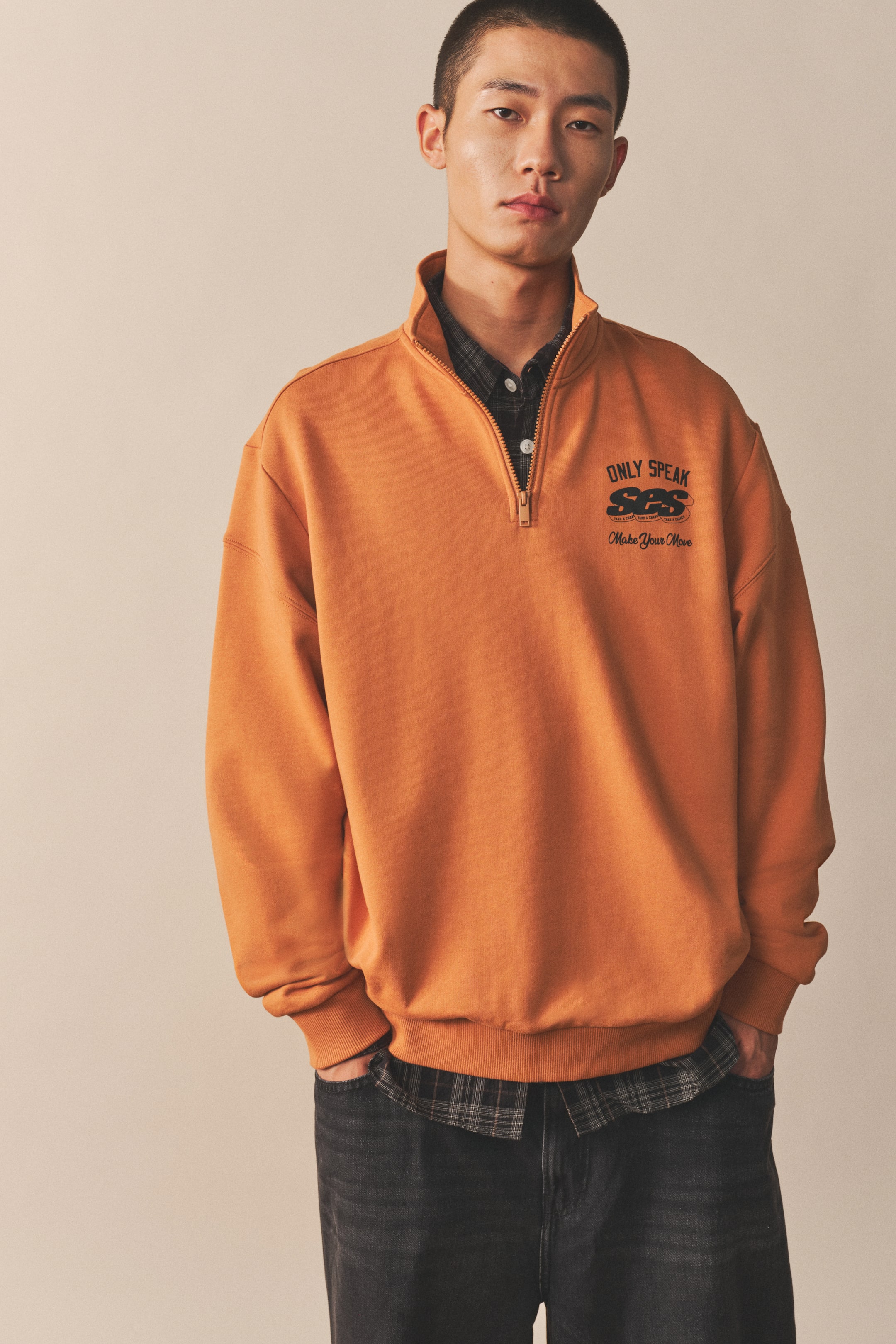 拡大画像を表示: ルーズフィット ハーフジップトップス - Dark orange/Only Speak - Men | H&M JP 5