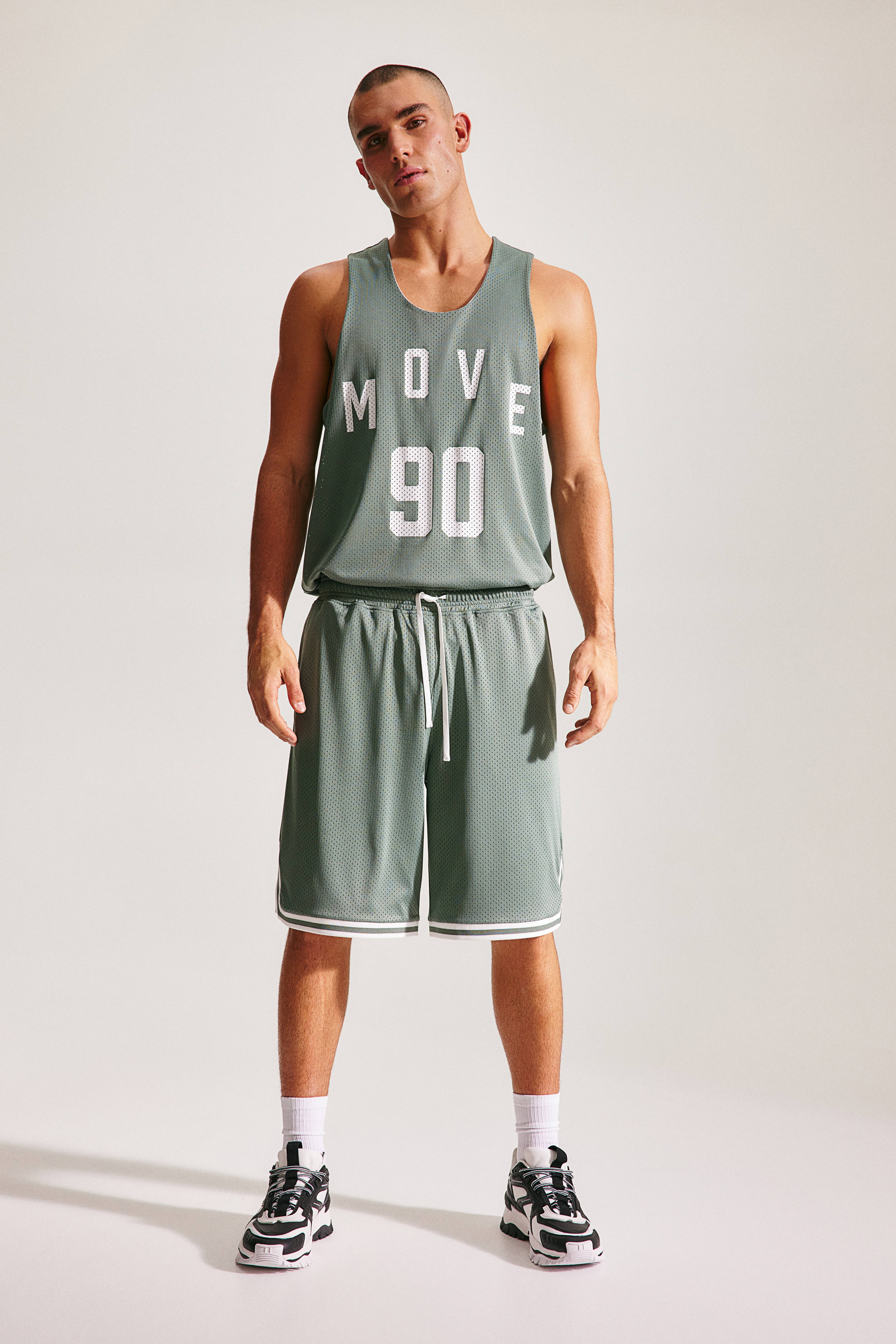 Long Basketball Shorts in DryMove Khaki green Men H M CA