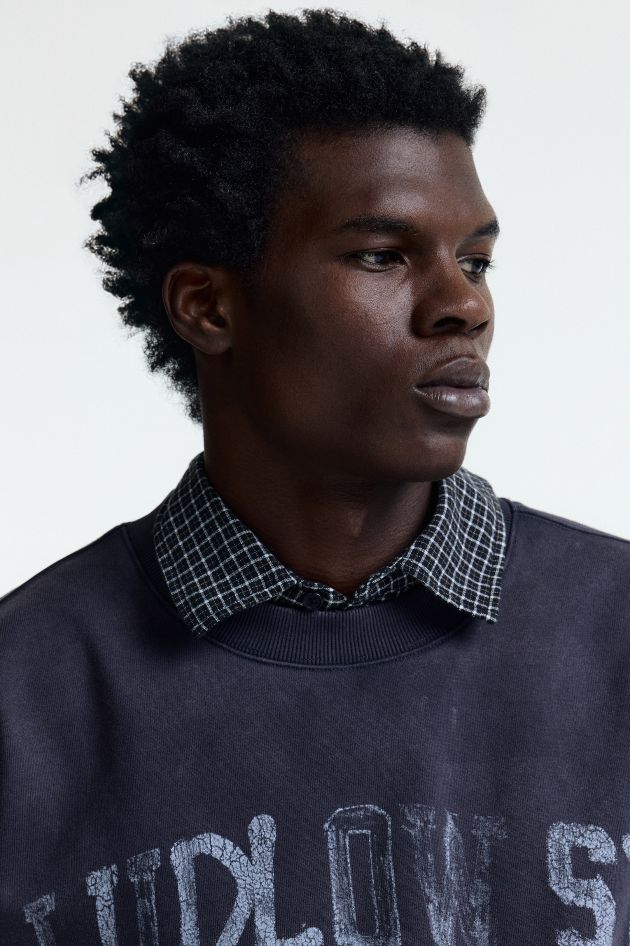 拡大画像を表示: オーバーサイズフィット プリントスウェットシャツ - ダークグレー／Ludlow St - Men | H&M JP 3