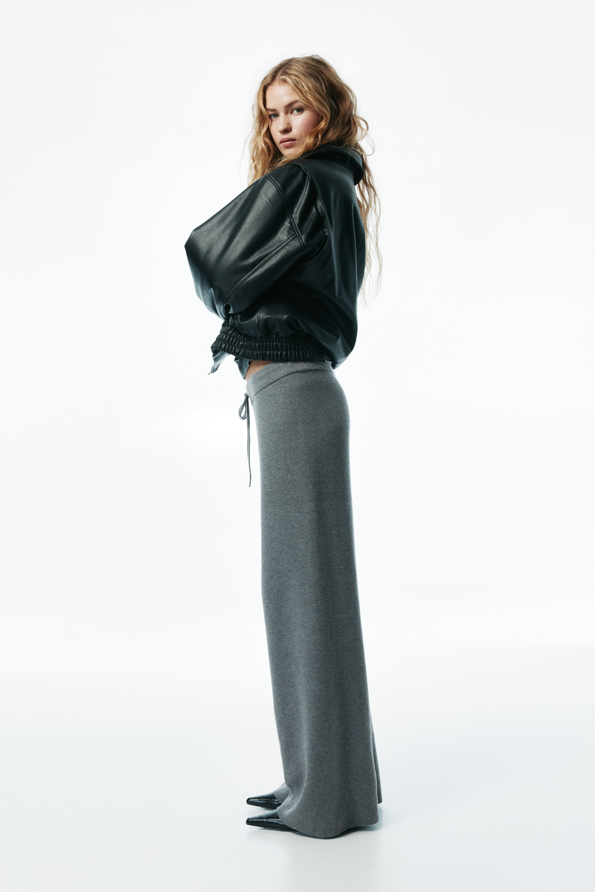 Knitted drawstring trousers