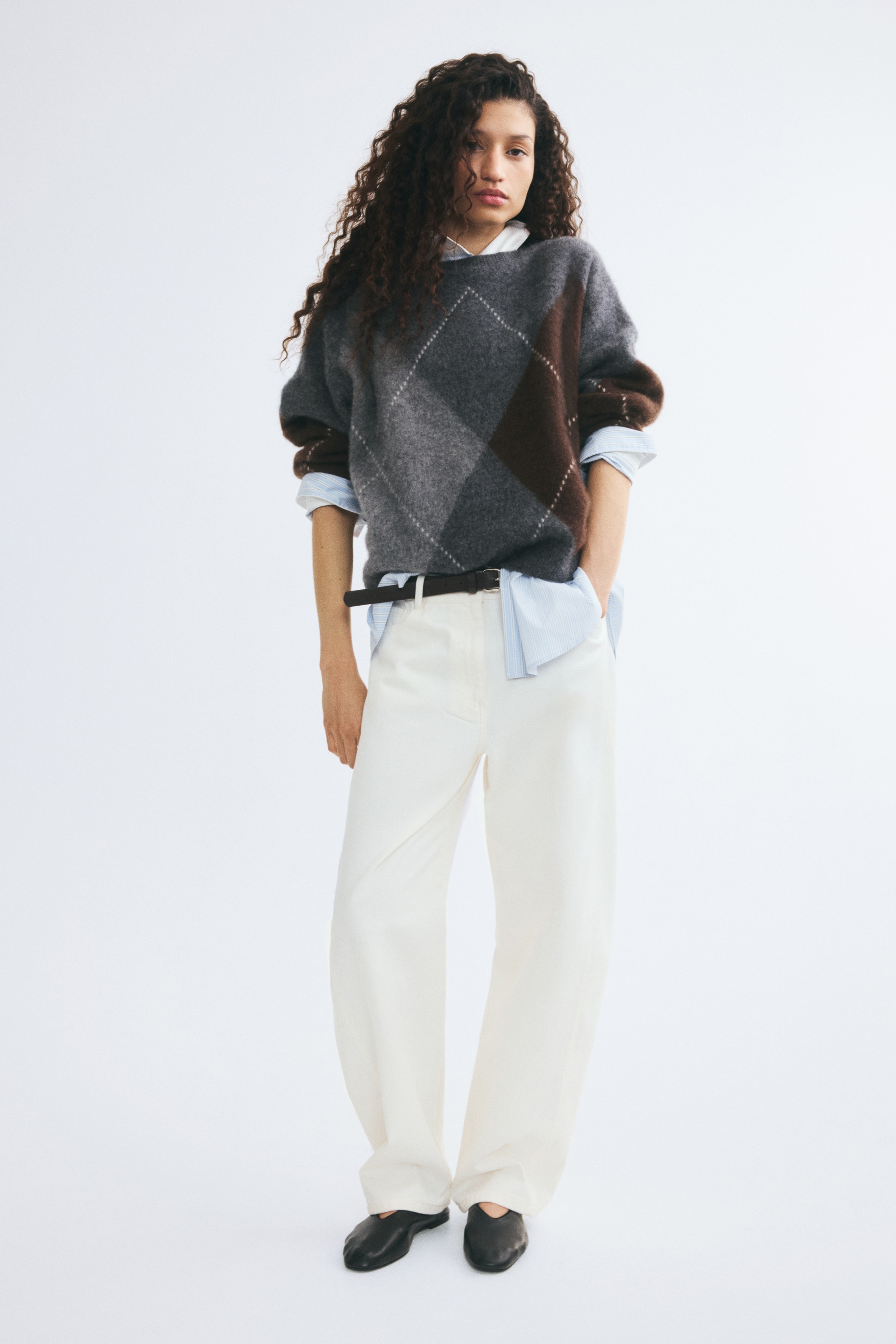 Pullover in maglia di lana a intarsioModello