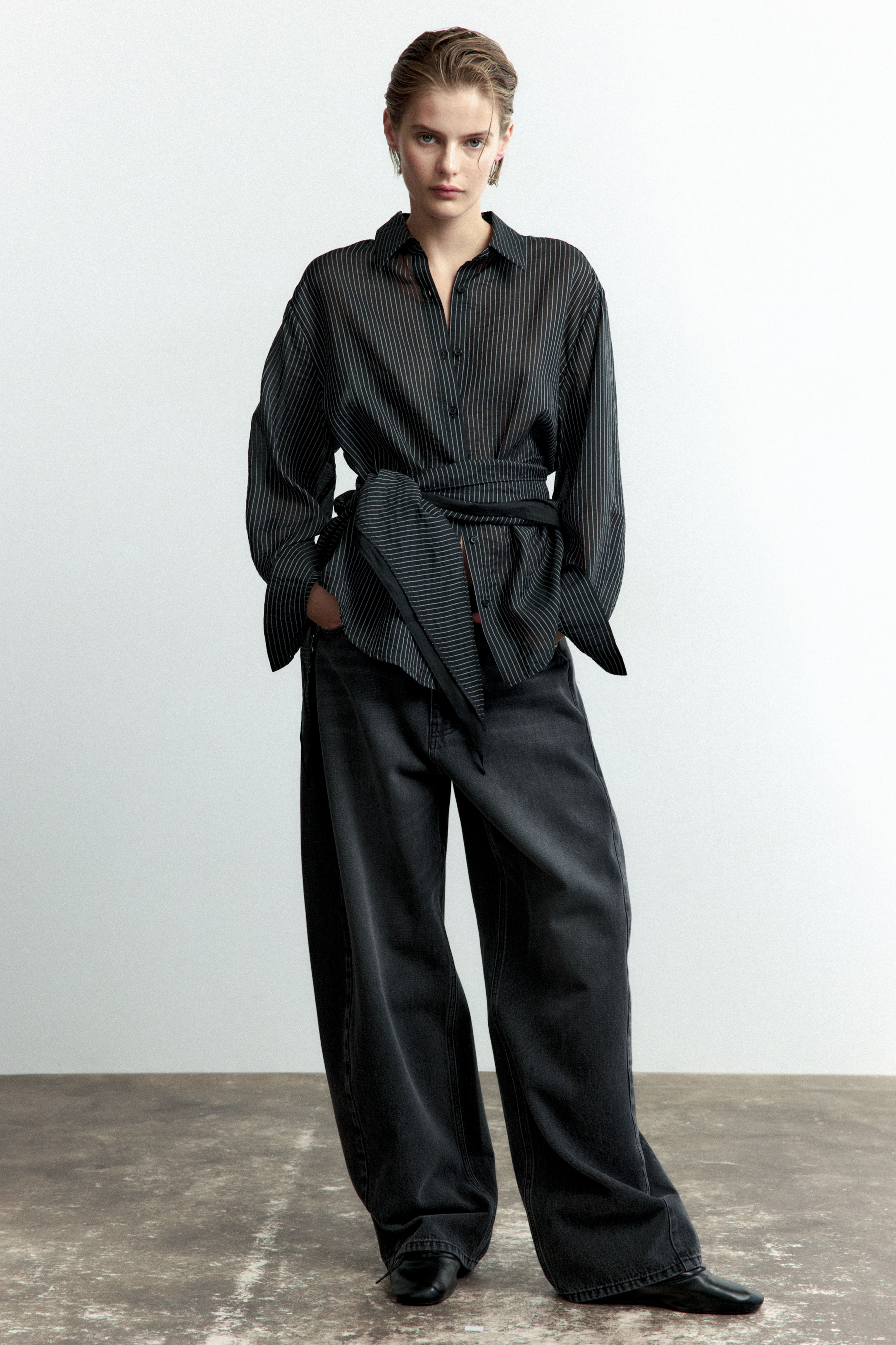 Barrel-Leg Regular-Waist Jeans
