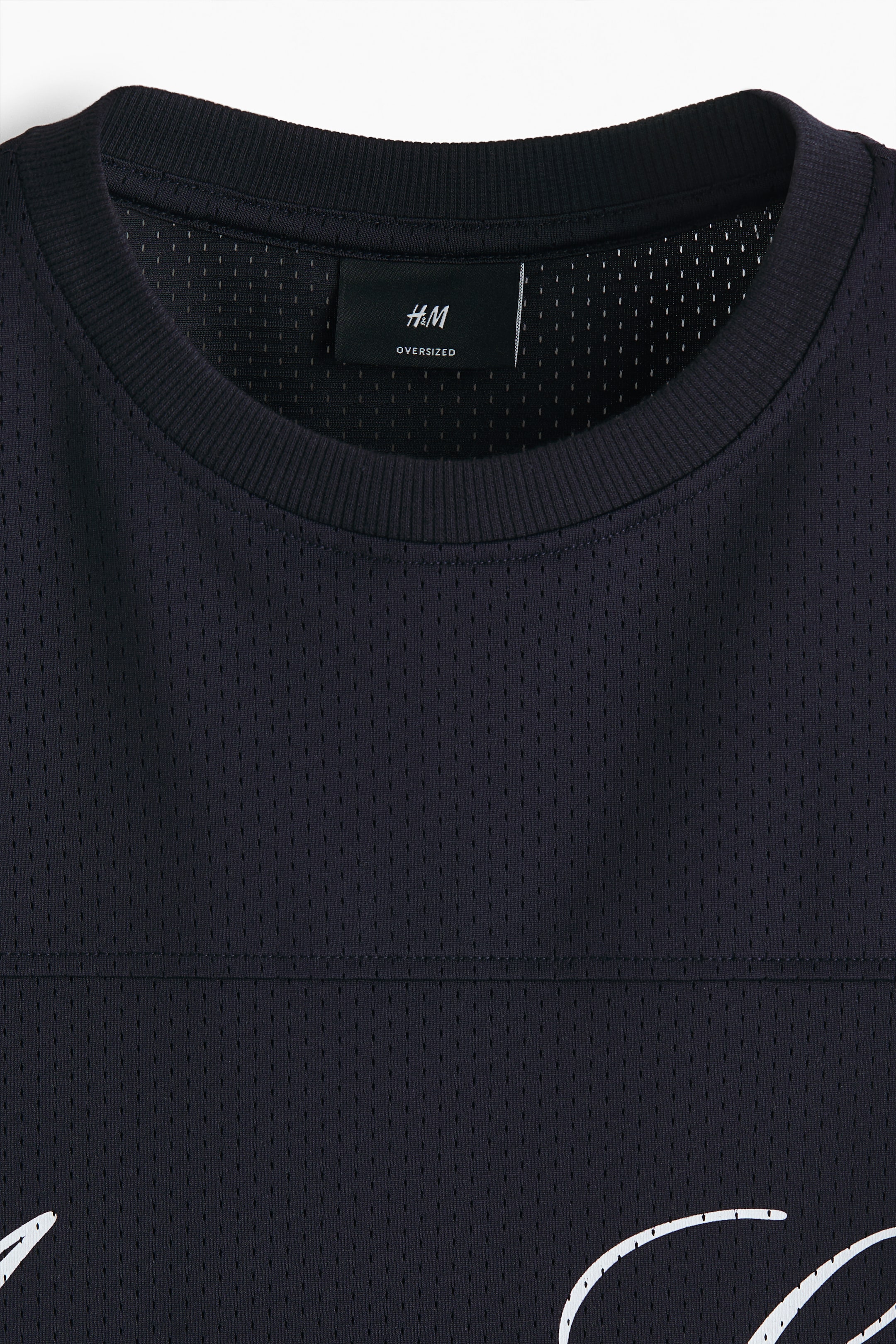Grösseres Bild ansehen: Bedrucktes Oversized T-Shirt aus Mesh - Navy blue/Maison Locals - HERREN | H&M CH 2