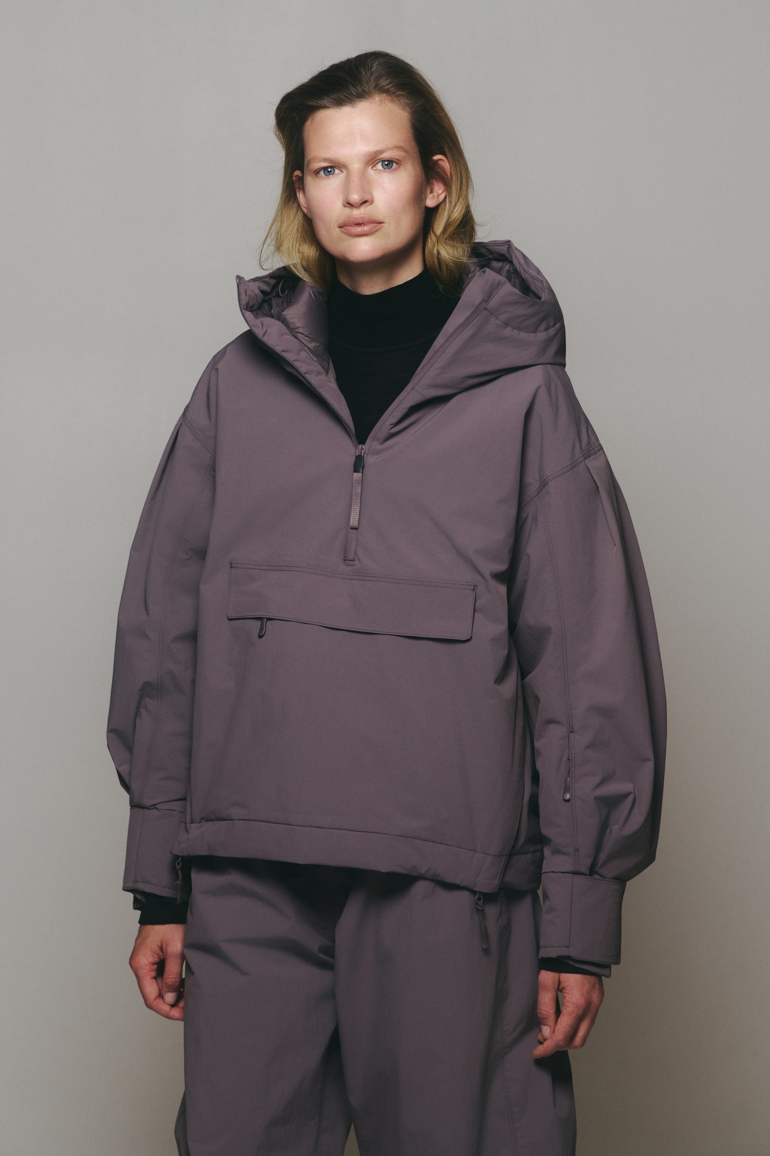 Женская куртка H&M Move Oversized Ski Anorak with StormMove™, цвет: Фиолетовый серо-коричневый — фото 3