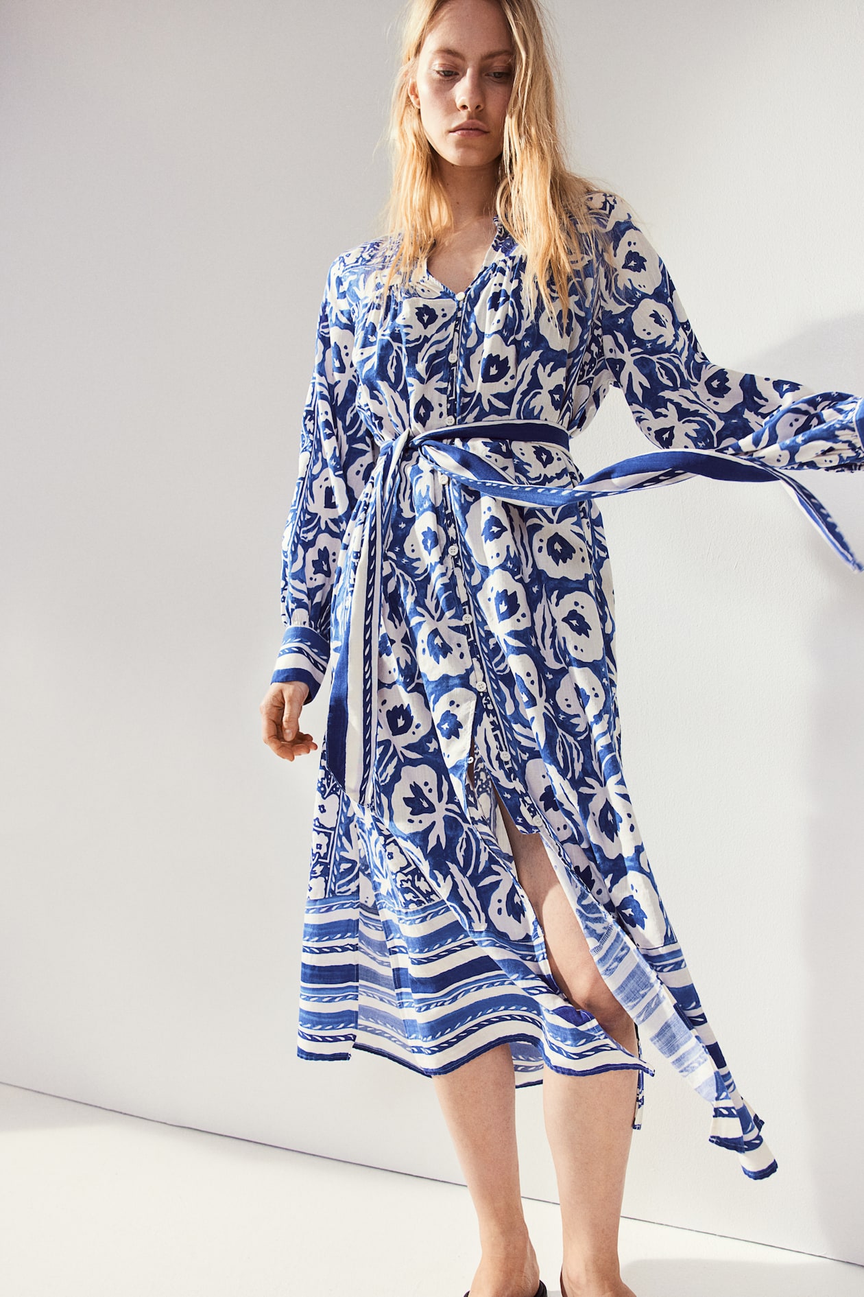 Tie-belt Kaftan Dress - V-neck - Long sleeve - Bright blue/white floral ...