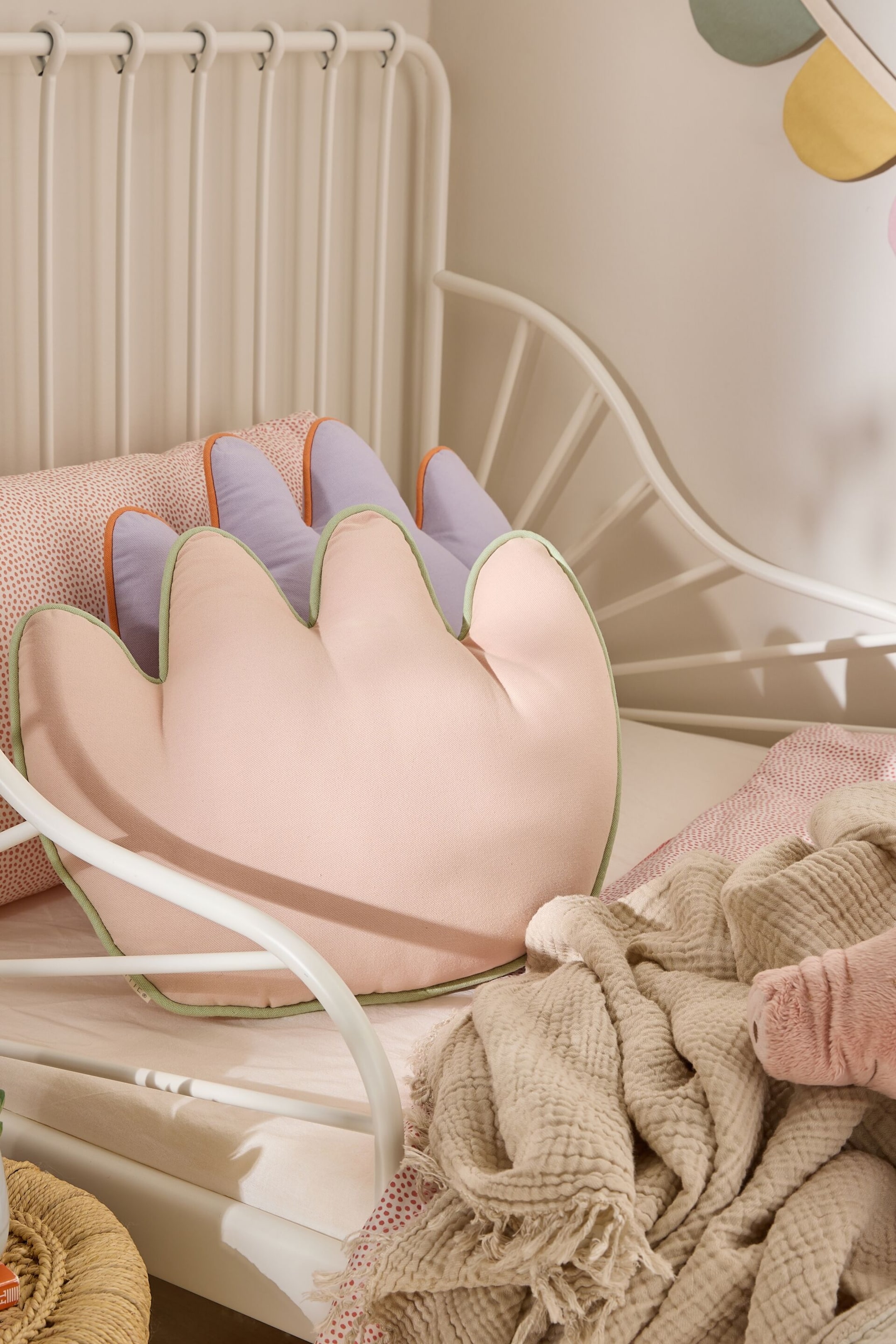 Agrandir l'image: Coussin Fleur - Rose - benuta - Home All | H&M FR 1