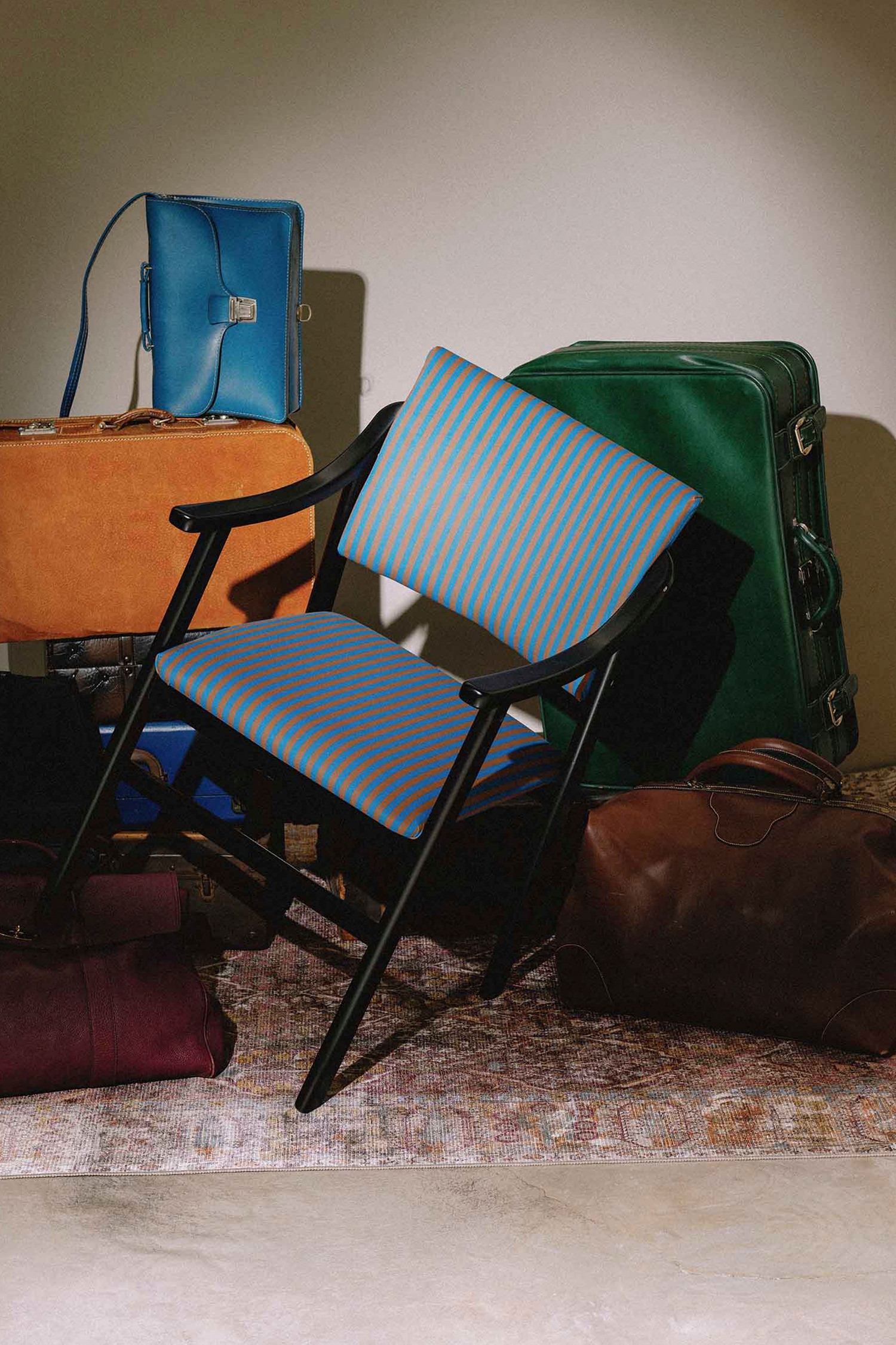 Silla Reposabrazos Etienne Madera Haya - Rayas Azules , Marrones/Tablero De Cuadros Marrón/Rayas Negras ,Blancas