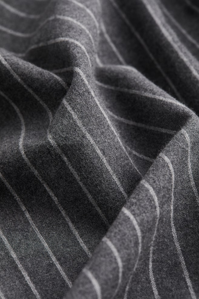 Flannel Robe - Dark gray/striped - 4
