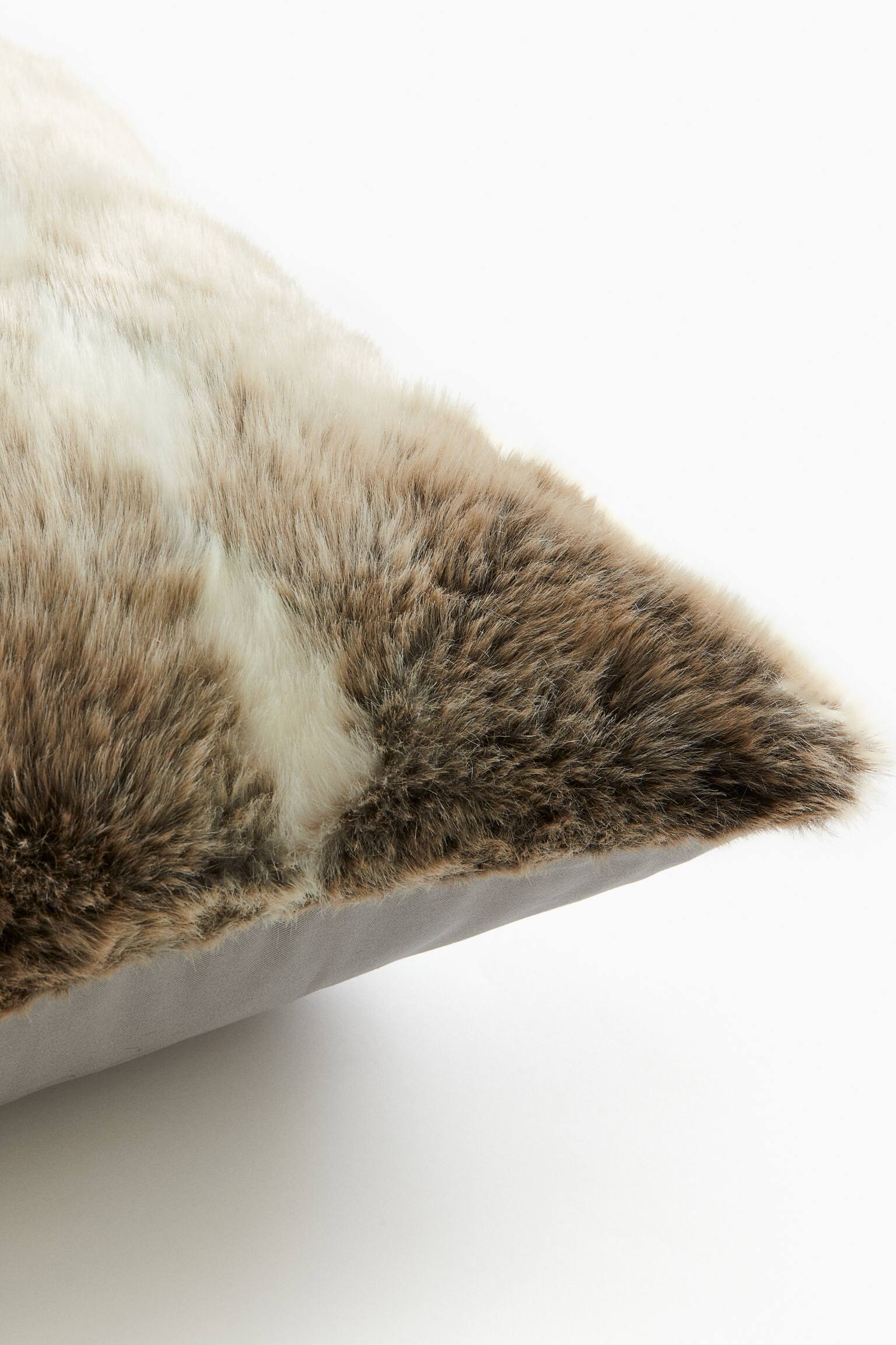 כיסוי לכרית נוי מפרווה מלאכותית - לבן/חום בהיר - 3