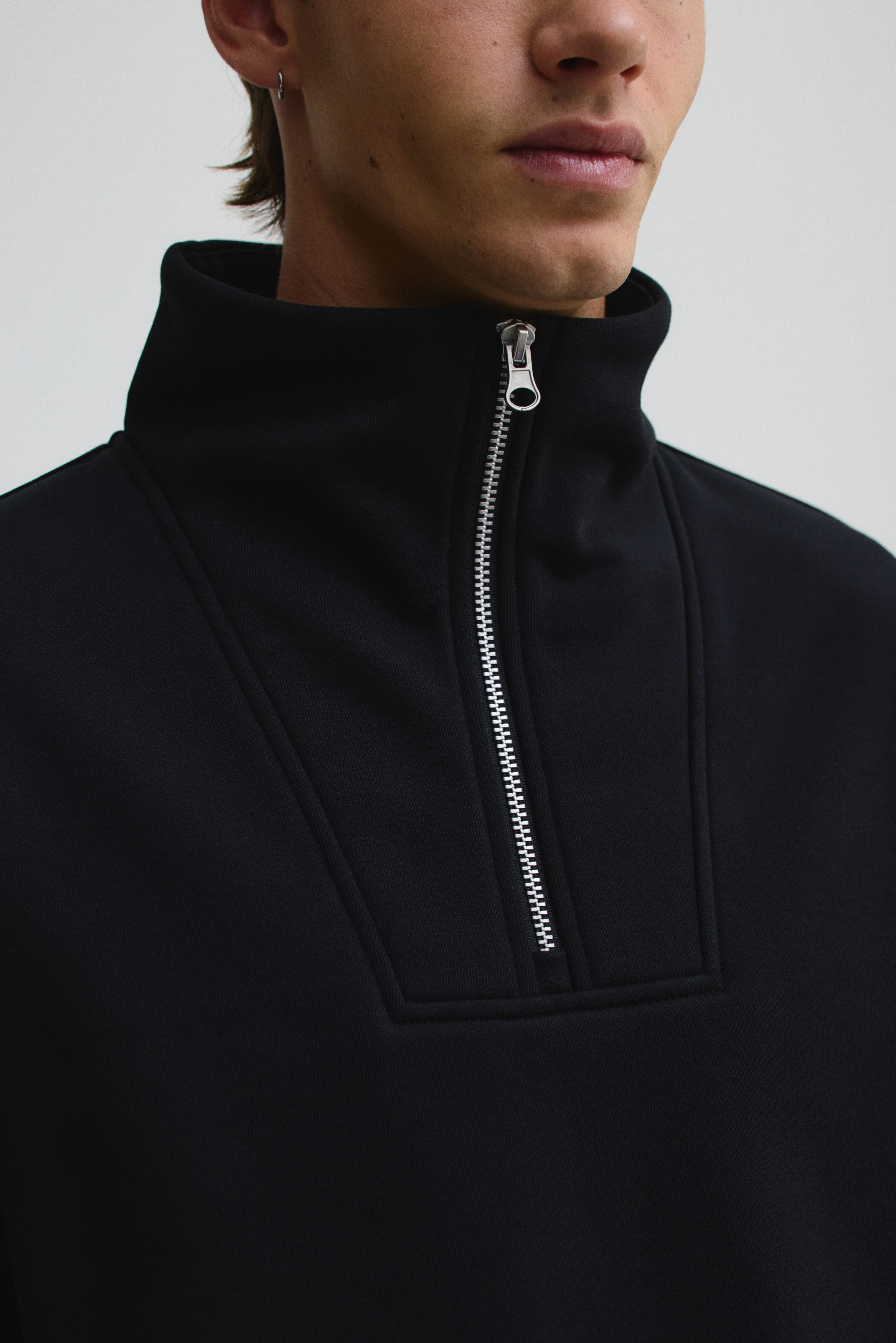 Regular Fit Zip-top sweatshirt