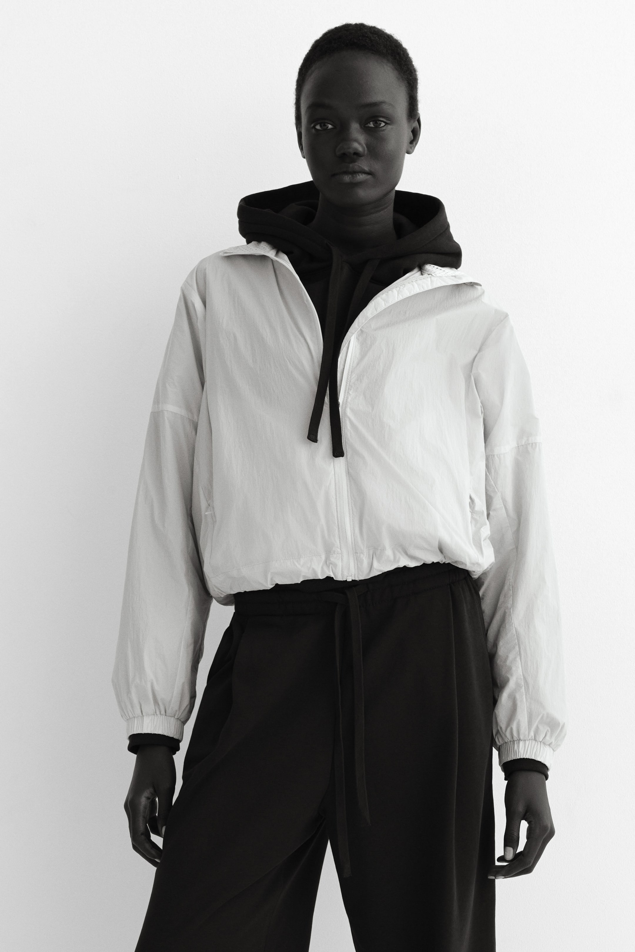 이미지 확대 보기: 플리츠 프런트 스웨트 팬츠 - 네이비 블루 - 여성 | H&M KR 2