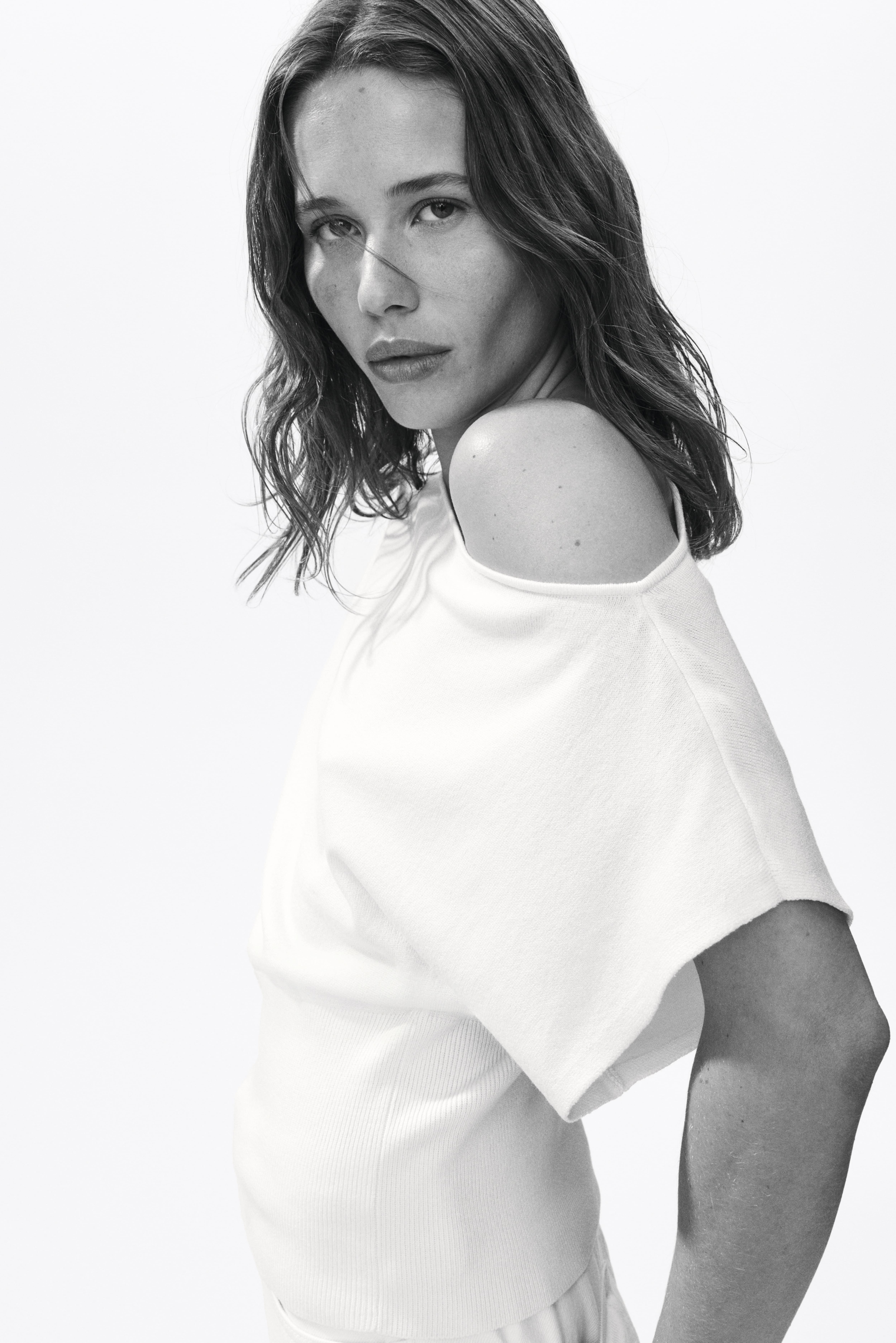 Fine-Knit One-Shoulder Top