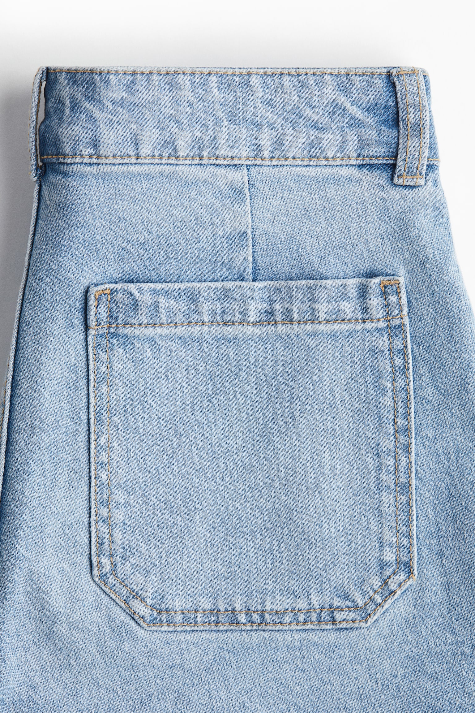 Женские шорты H&M Denim Shorts, цвет: Светлый джинсовый синий — фото 3